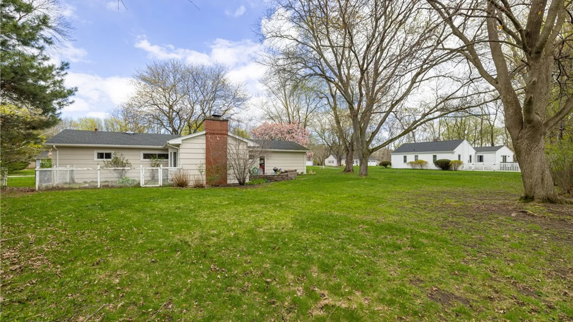 Property at 17 Butternut Drive, Pittsford, NY 14534 34