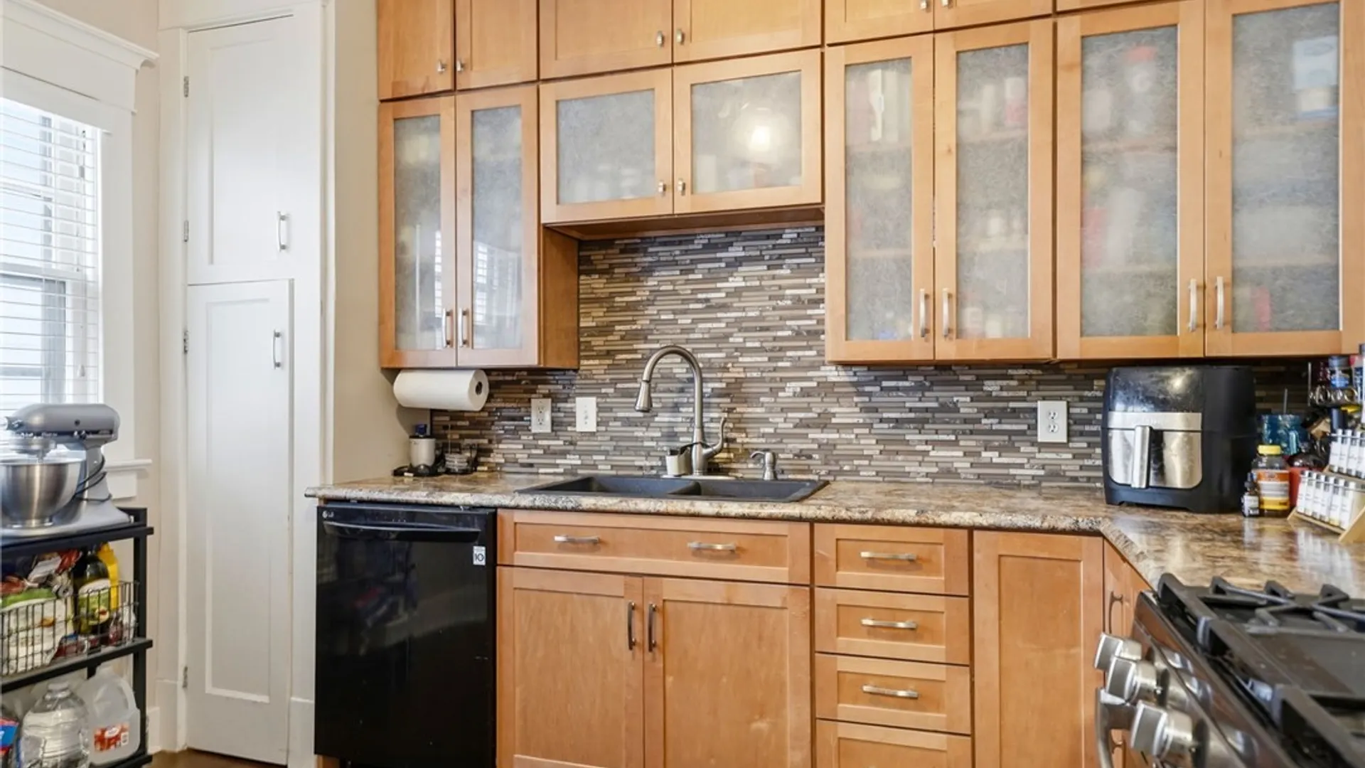 Property at 121 Fordham Drive, Buffalo, NY 14216 20