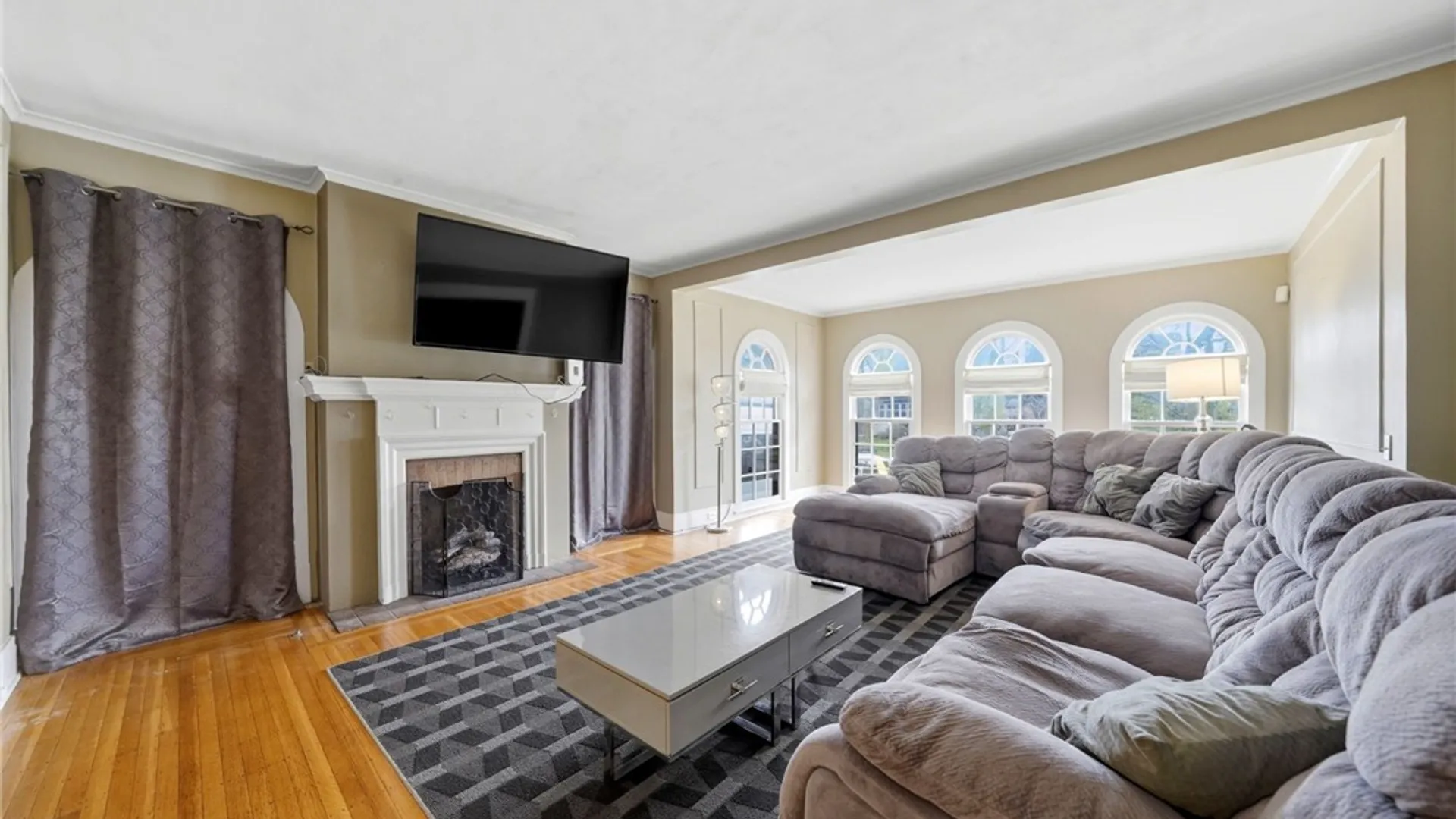 Property at 121 Fordham Drive, Buffalo, NY 14216 8