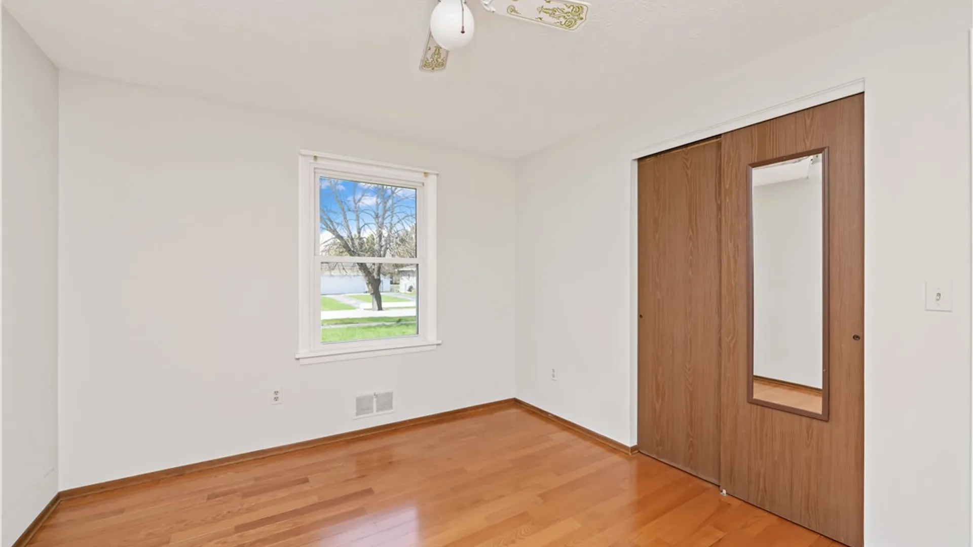 Property at 87 Bru Mar Drive, Gates, NY 14606 17