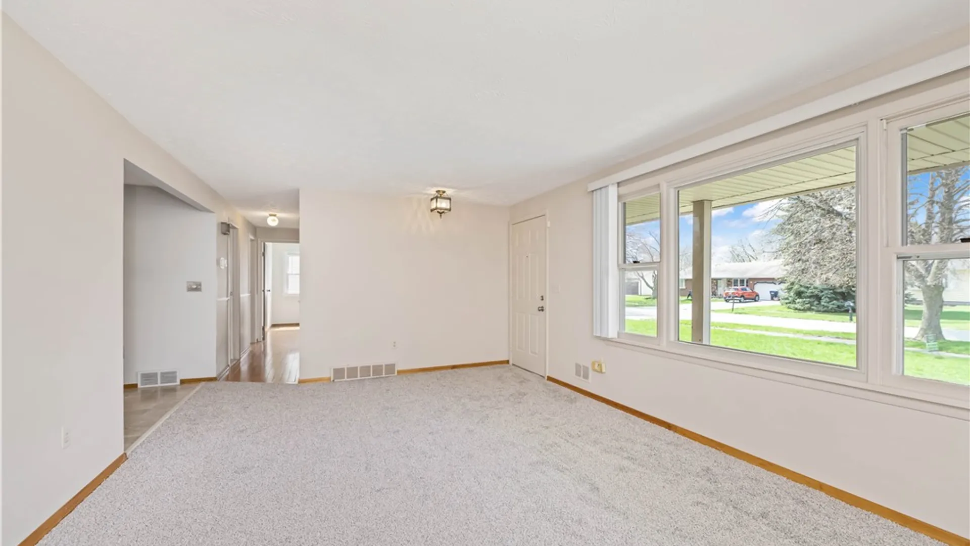 Property at 87 Bru Mar Drive, Gates, NY 14606 4