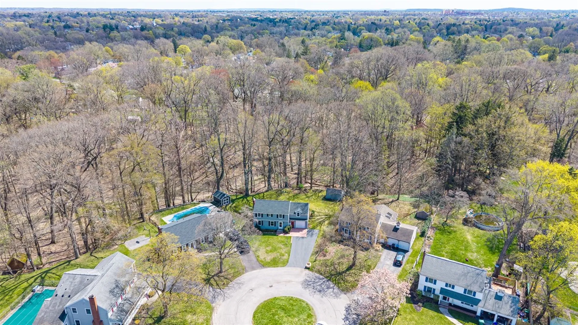 Property at 25 Circle Court, Irondequoit, NY 14617 4