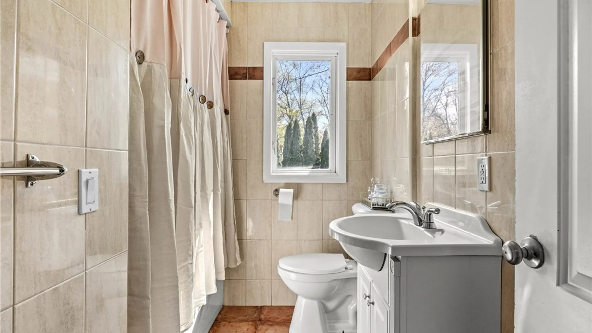 Property at 569 Marsh Road, Pittsford, NY 14534 15