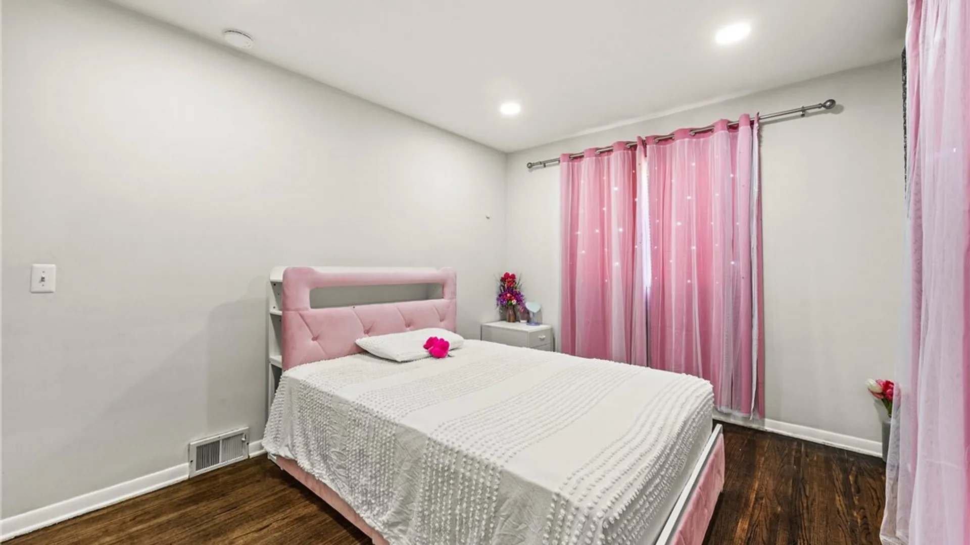 Property at 569 Marsh Road, Pittsford, NY 14534 17