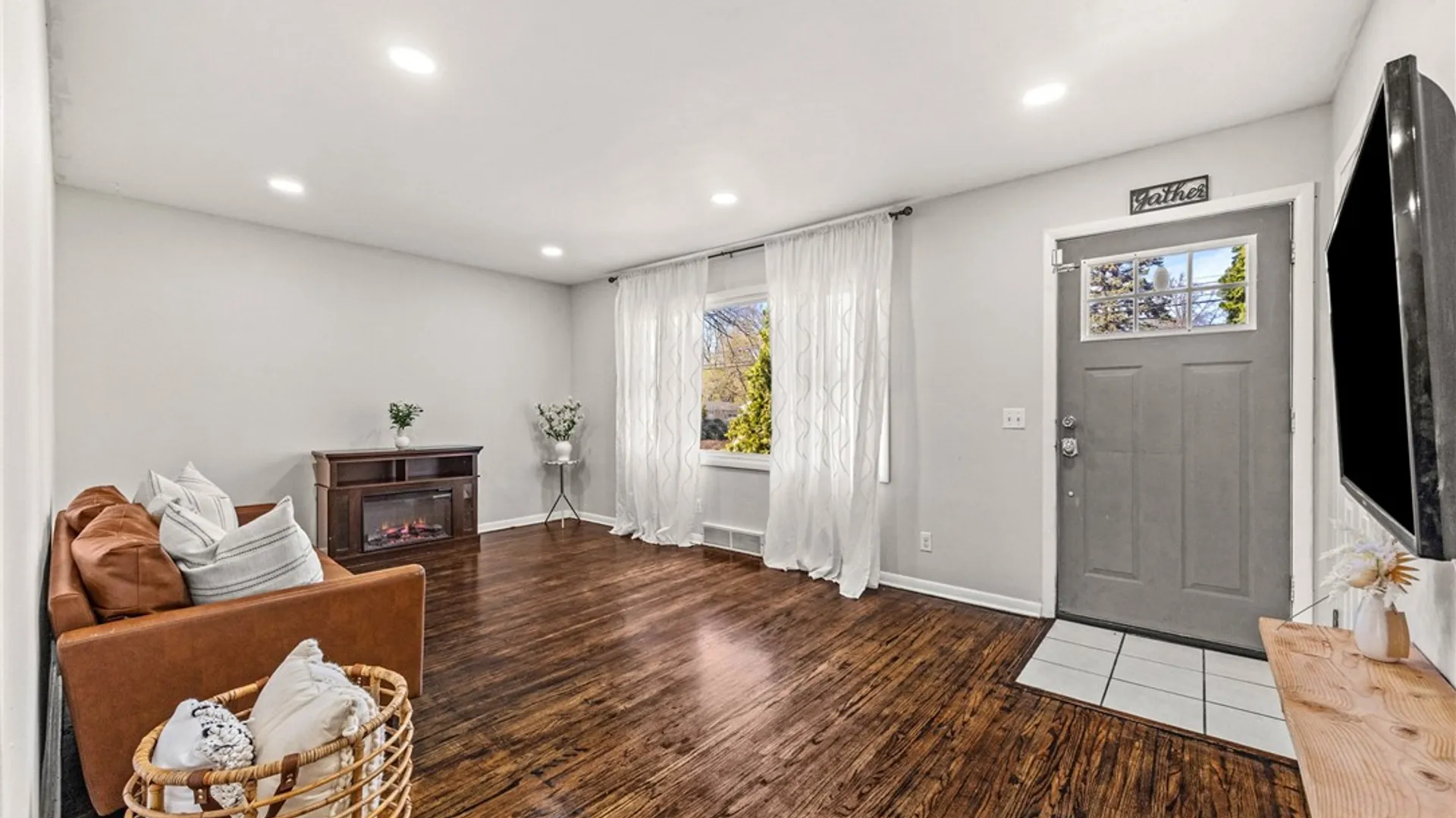 Property at 569 Marsh Road, Pittsford, NY 14534 3