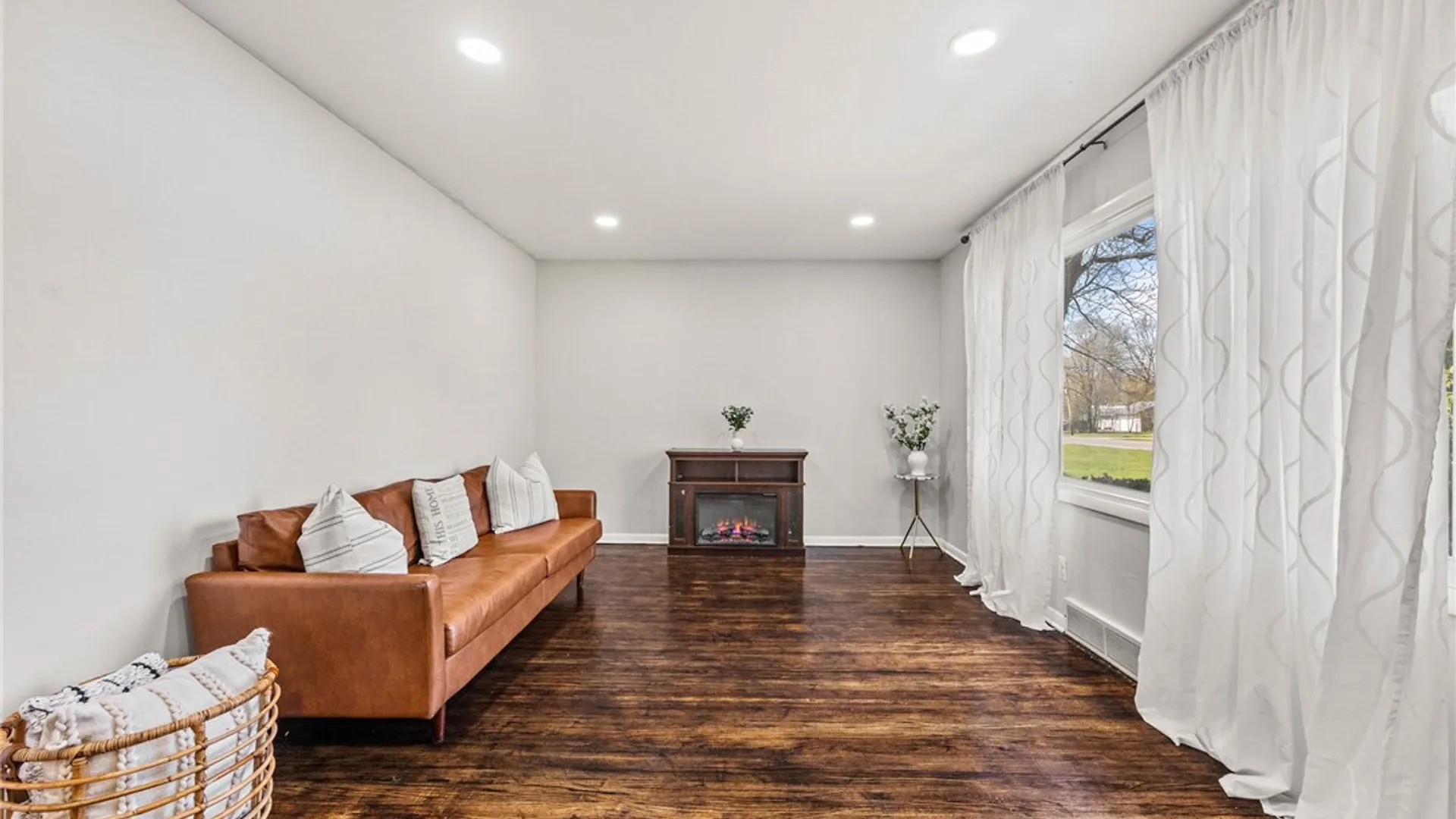 Property at 569 Marsh Road, Pittsford, NY 14534 4