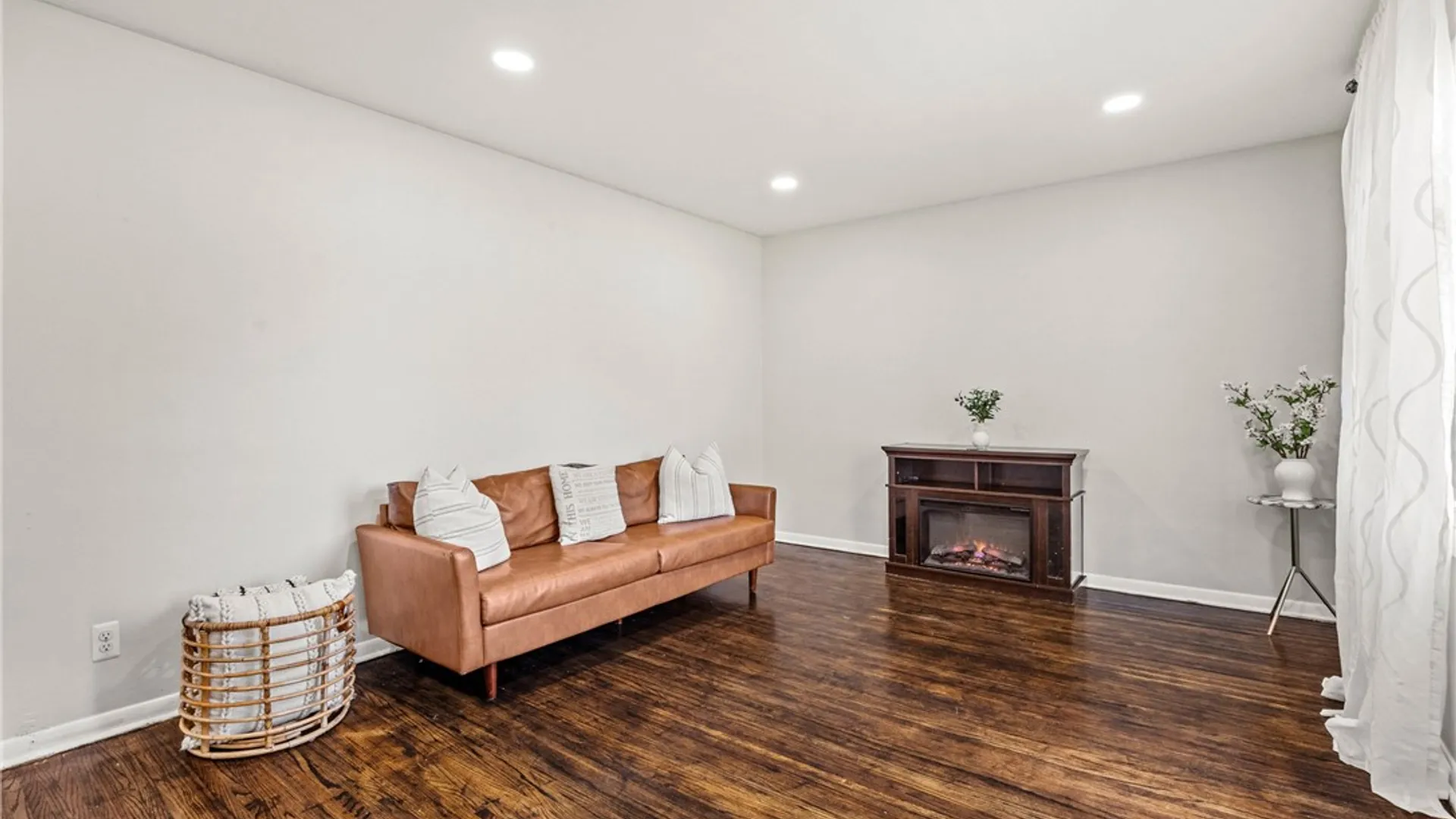 Property at 569 Marsh Road, Pittsford, NY 14534 5