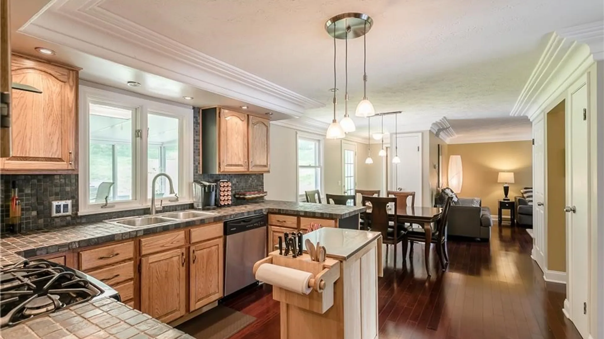 Property at 251 Beaconview Court, Irondequoit, NY 14617 10