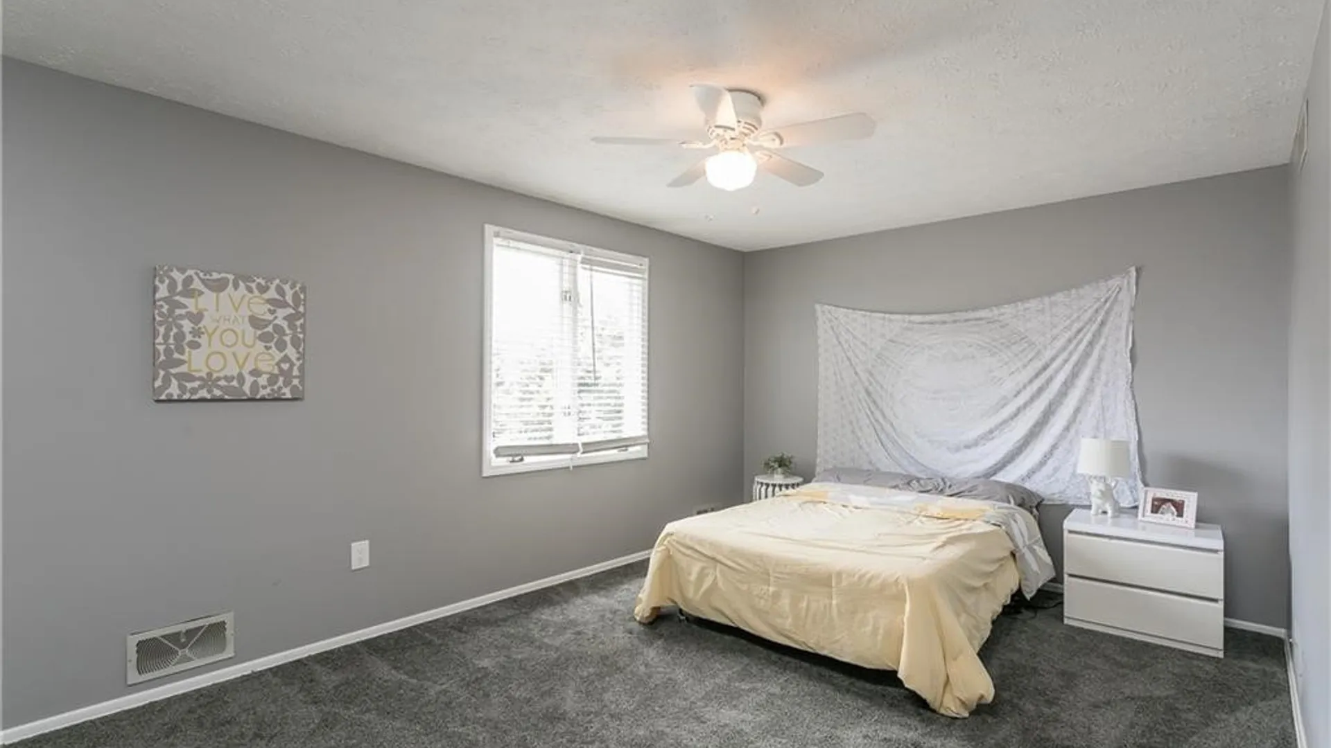 Property at 251 Beaconview Court, Irondequoit, NY 14617 17