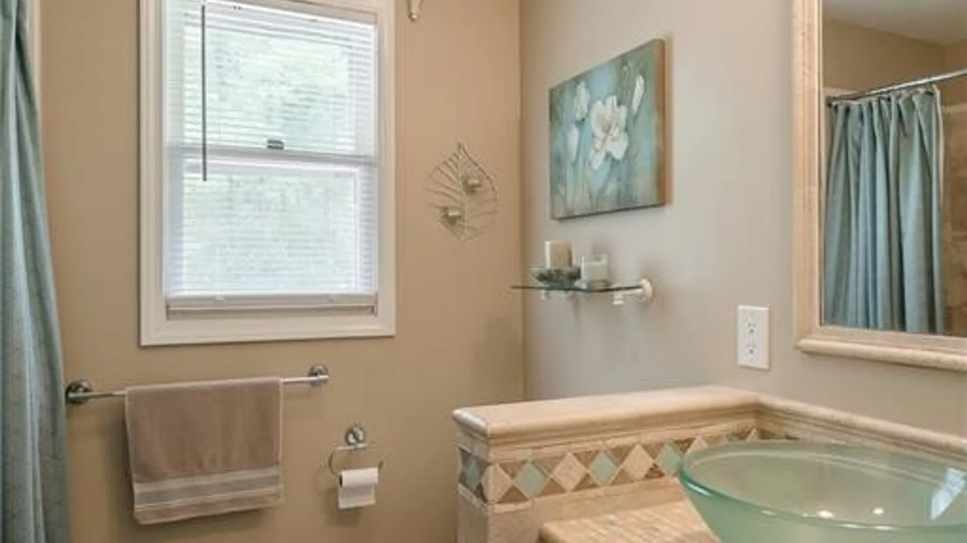 Property at 251 Beaconview Court, Irondequoit, NY 14617 18