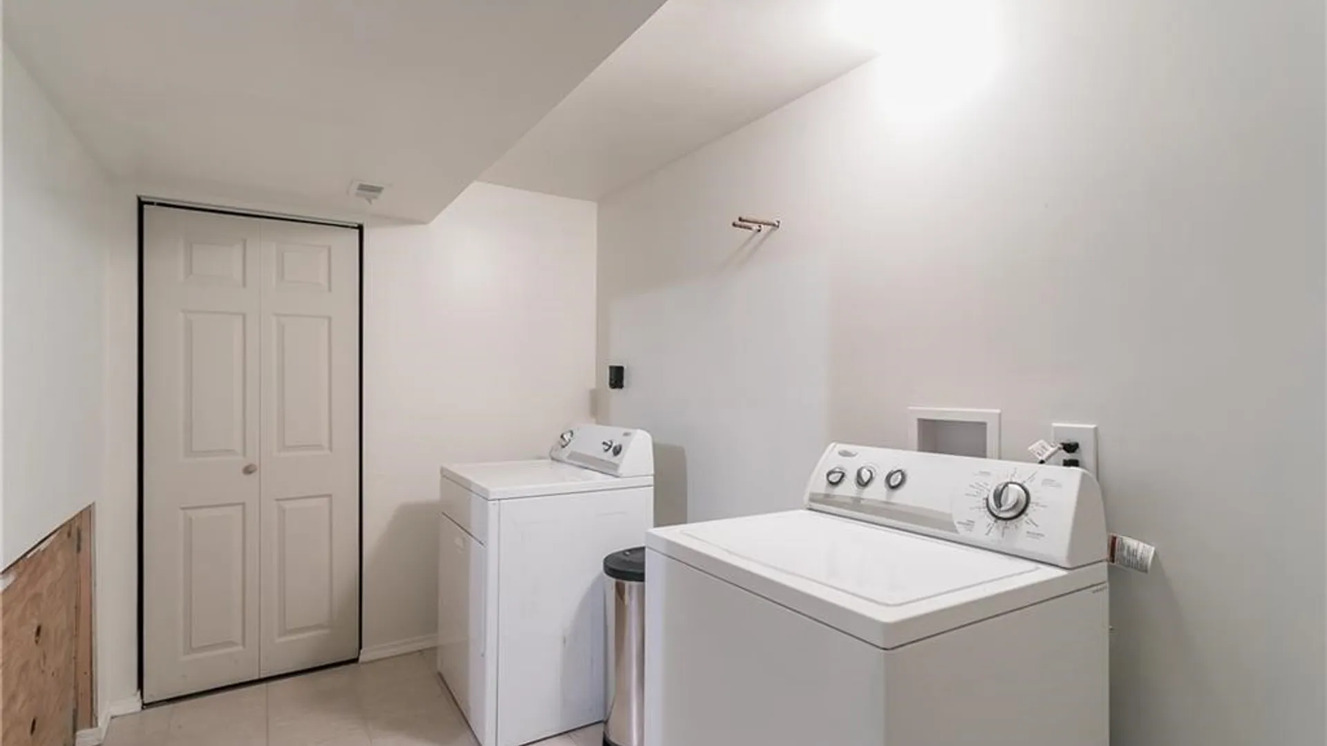 Property at 251 Beaconview Court, Irondequoit, NY 14617 21