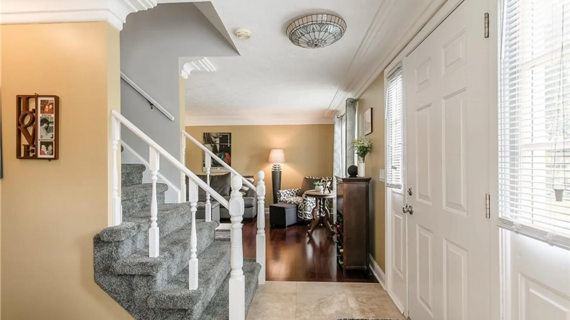 Property at 251 Beaconview Court, Irondequoit, NY 14617 5