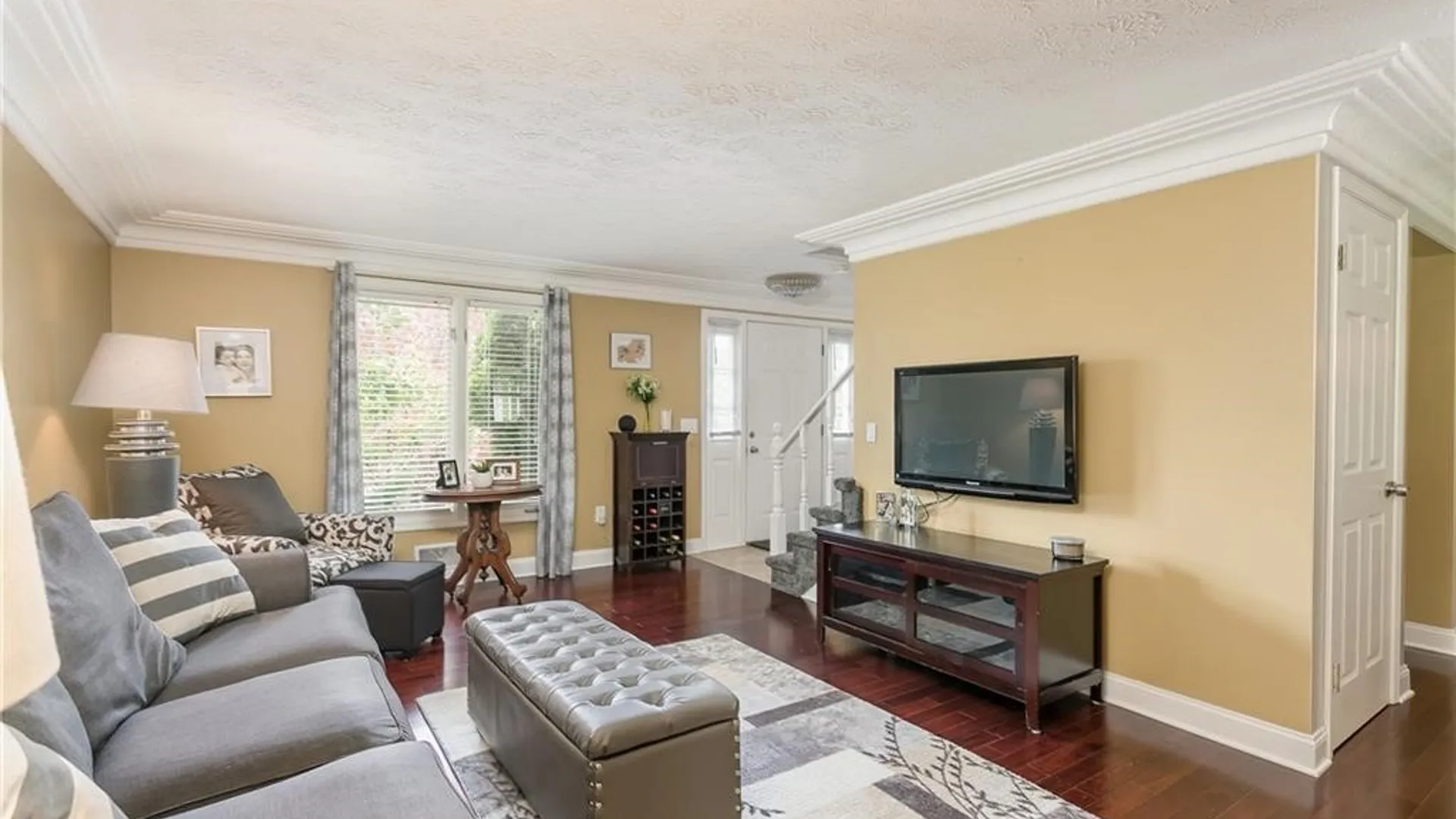 Property at 251 Beaconview Court, Irondequoit, NY 14617 7