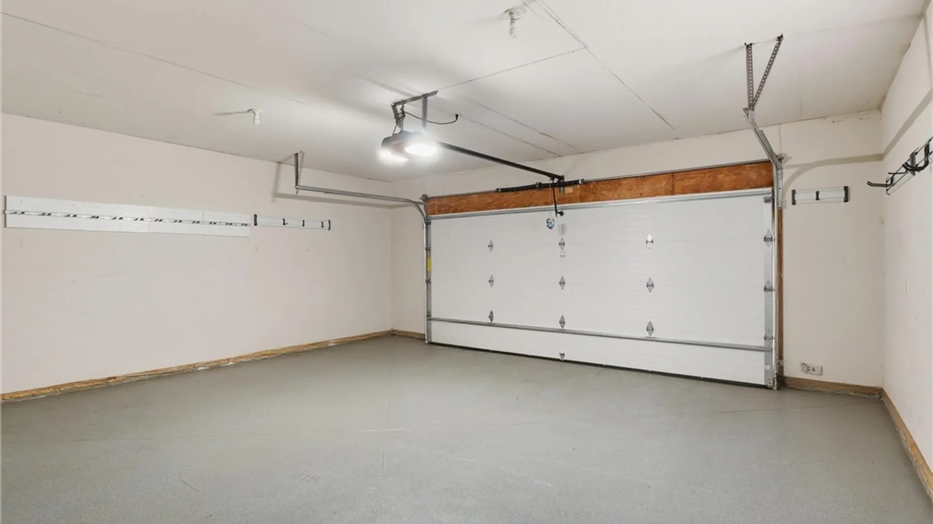 Property at 28 Bristol View Drive, Perinton, NY 14450 30