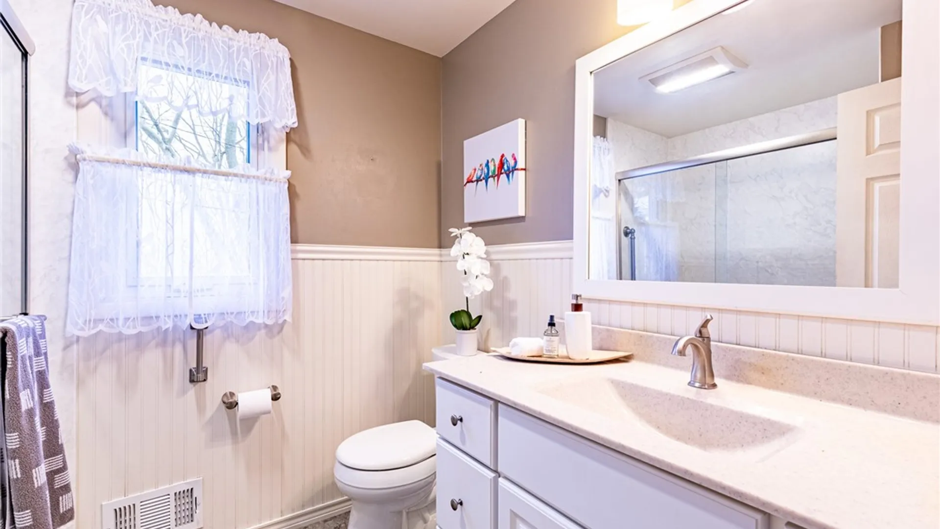 Property at 40 Carlsam Circle, Irondequoit, NY 14609 15