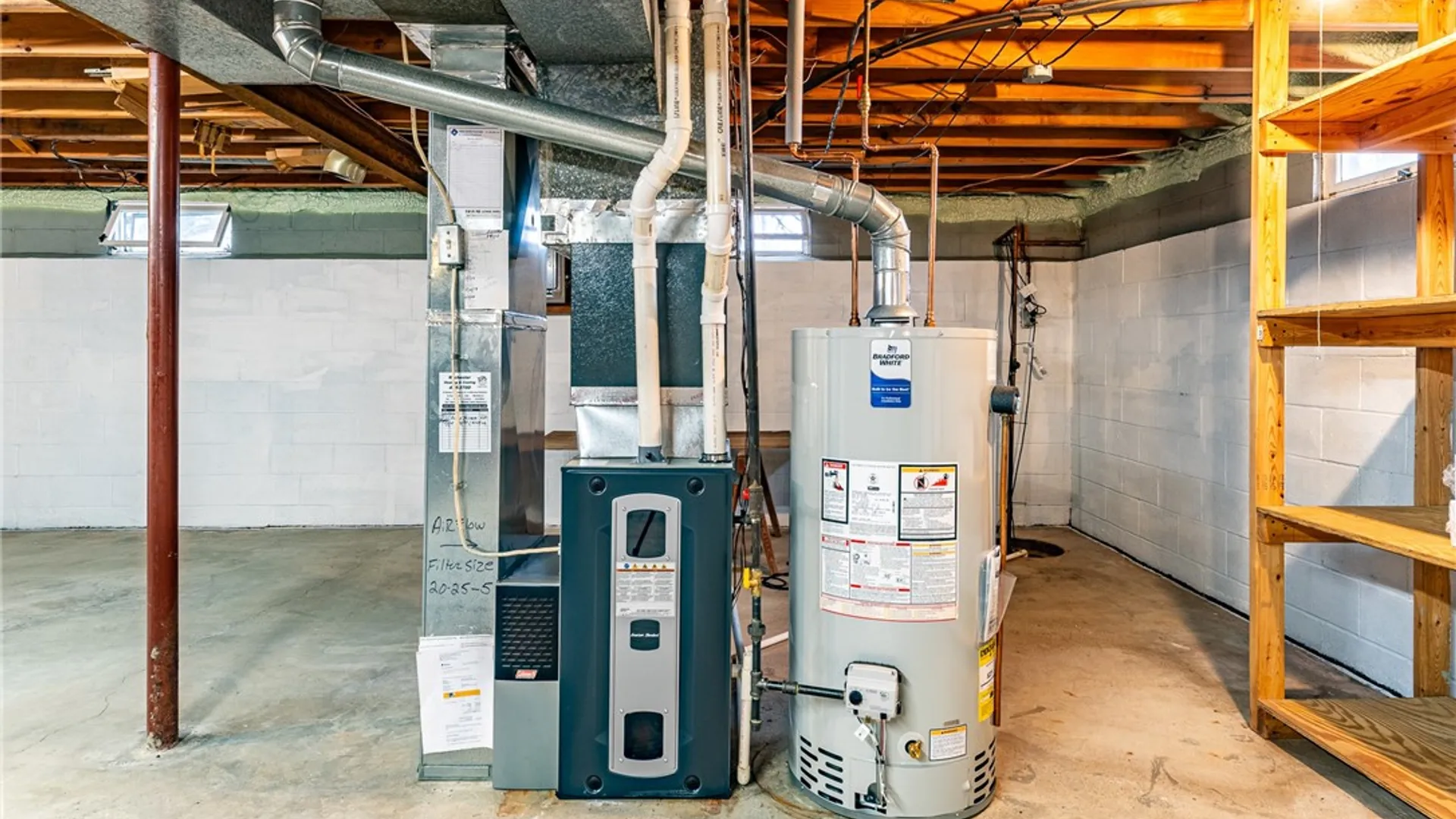 Property at 40 Carlsam Circle, Irondequoit, NY 14609 20