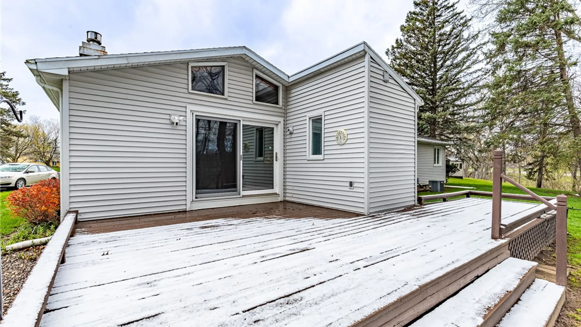 Property at 40 Carlsam Circle, Irondequoit, NY 14609 25