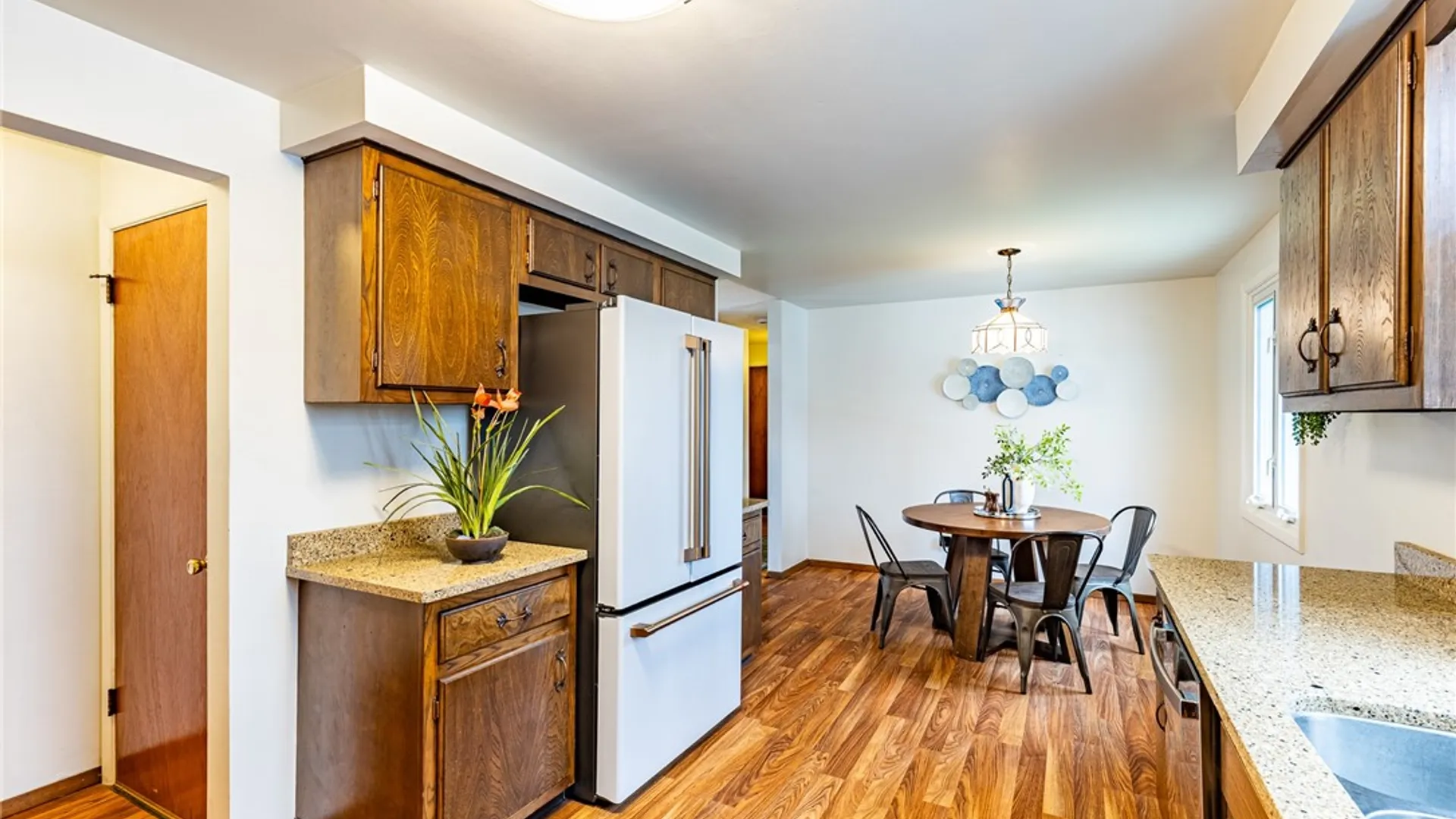 Property at 40 Carlsam Circle, Irondequoit, NY 14609 8