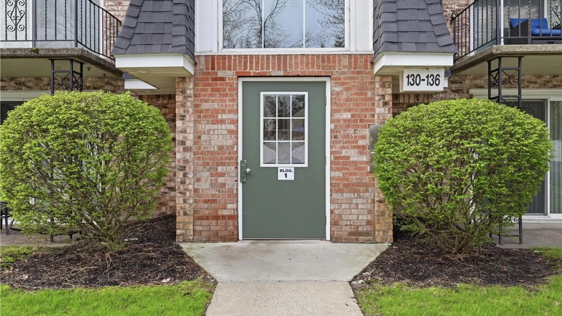 Property at 130 Foxberry Drive, Amherst, NY 14068 3