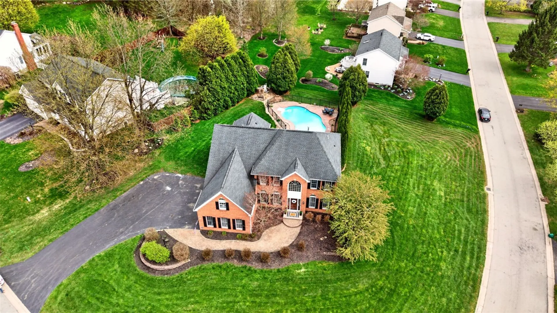 Property at 22 Stanford Way, Perinton, NY 14450 2