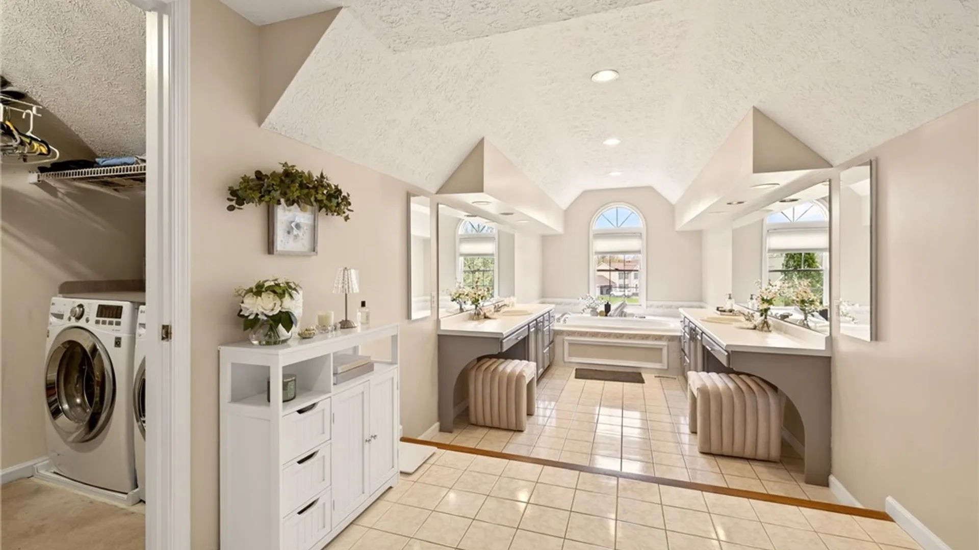 Property at 22 Stanford Way, Perinton, NY 14450 34