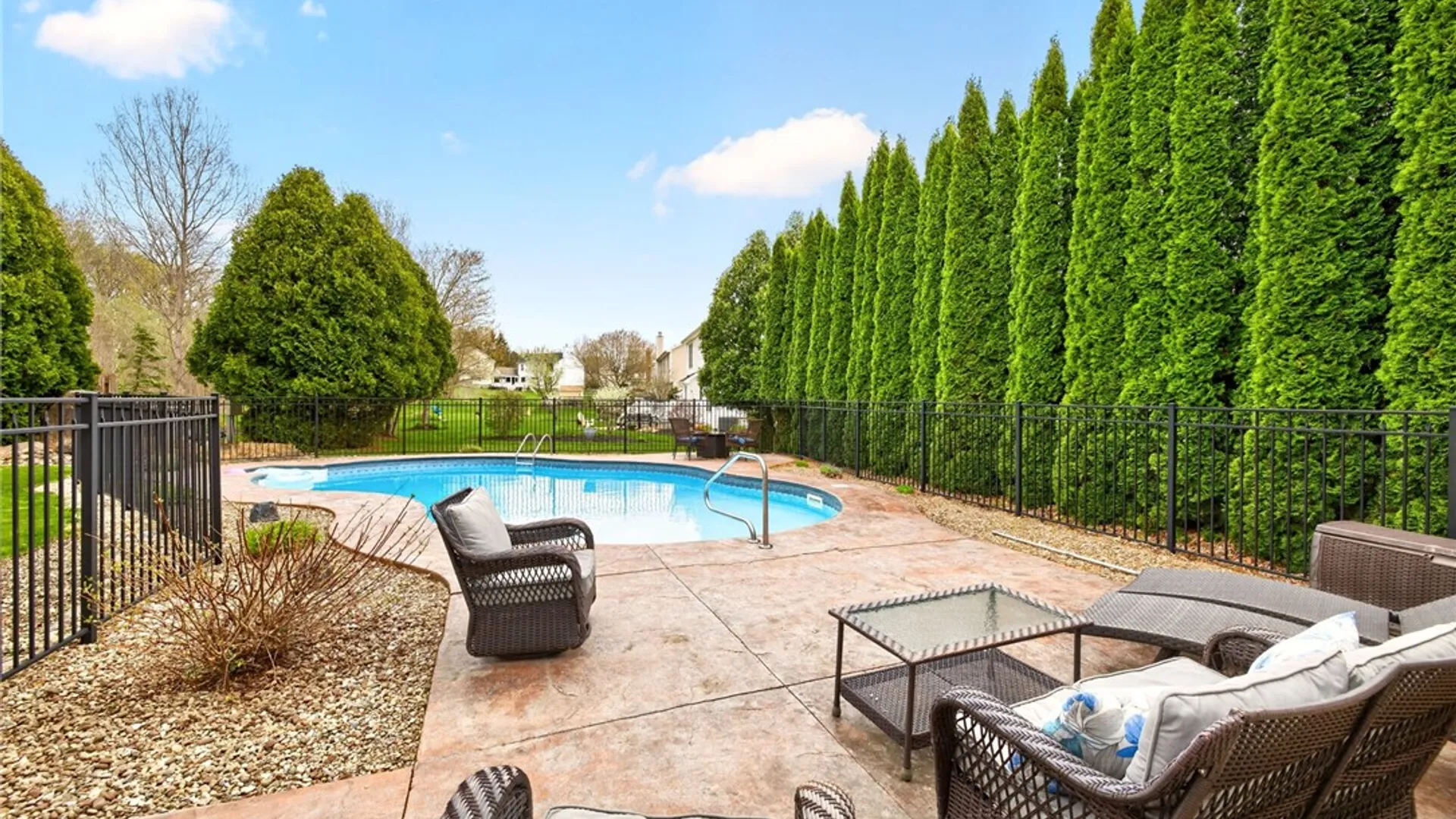 Property at 22 Stanford Way, Perinton, NY 14450 46