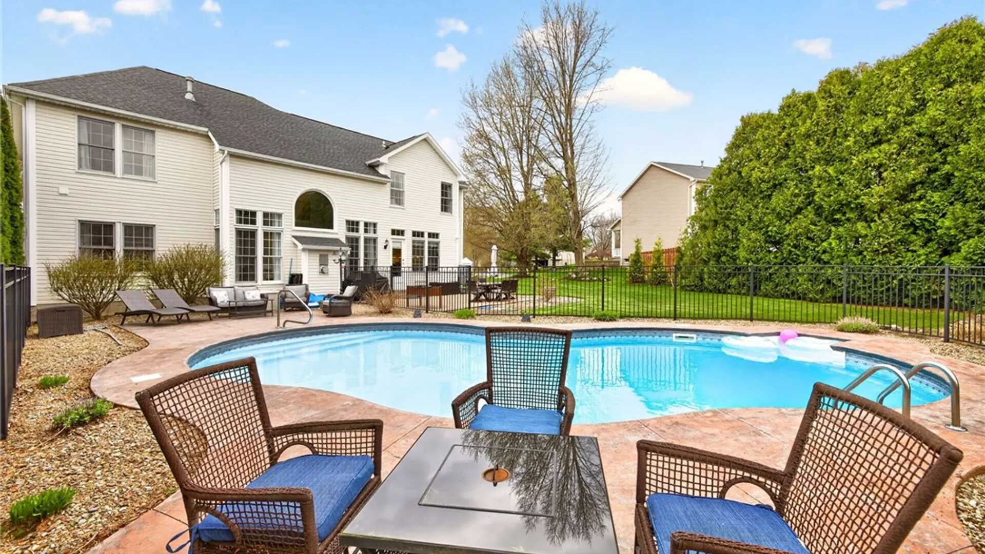 Property at 22 Stanford Way, Perinton, NY 14450 47