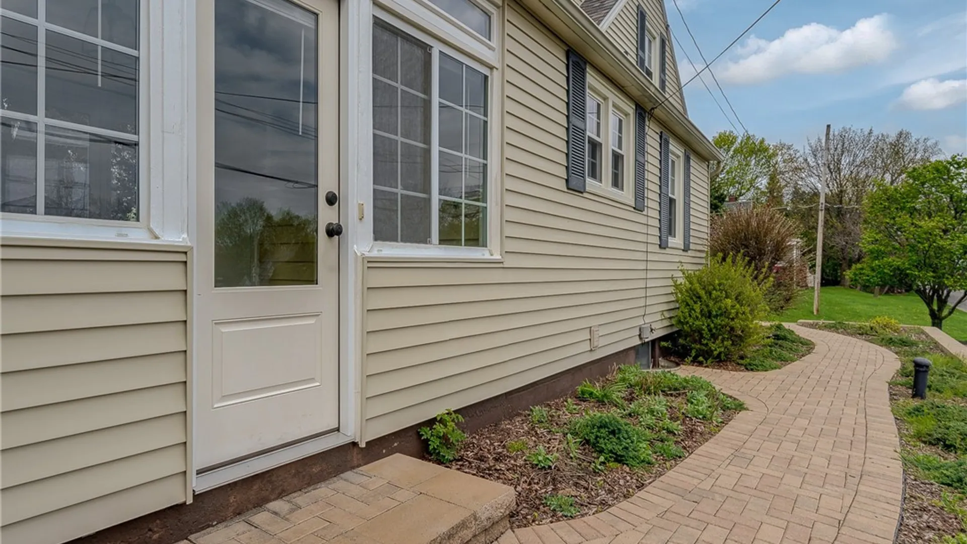 Property at 110 Ardmore Road, Geddes, NY 13219 4