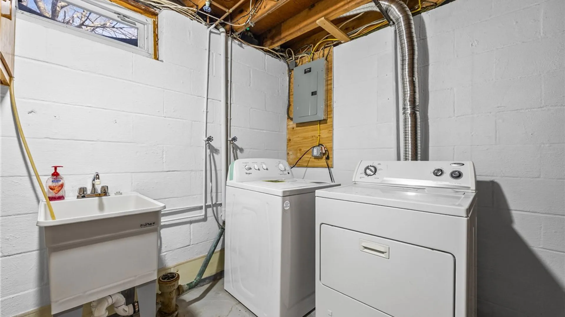 Property at 21 Andony Lane, Chili, NY 14624 36