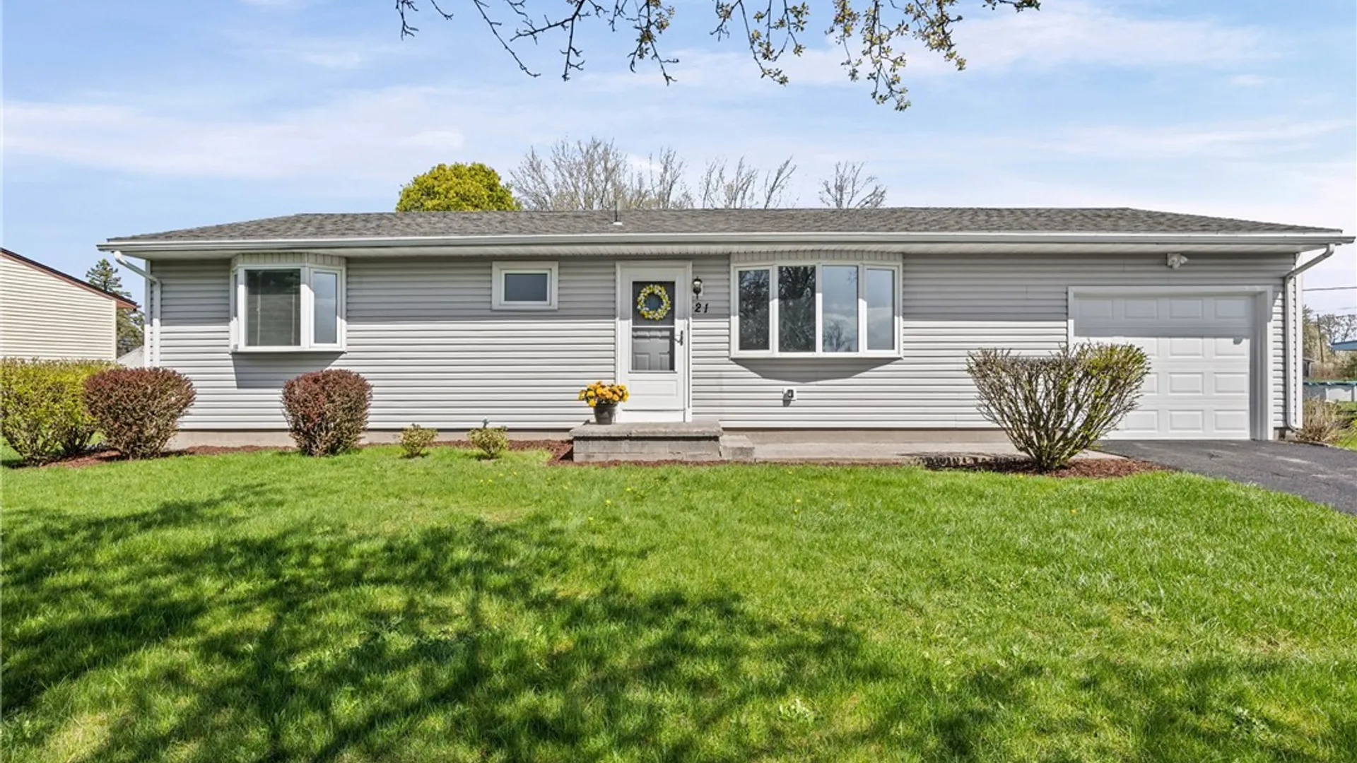 Property at 21 Andony Lane, Chili, NY 14624 4
