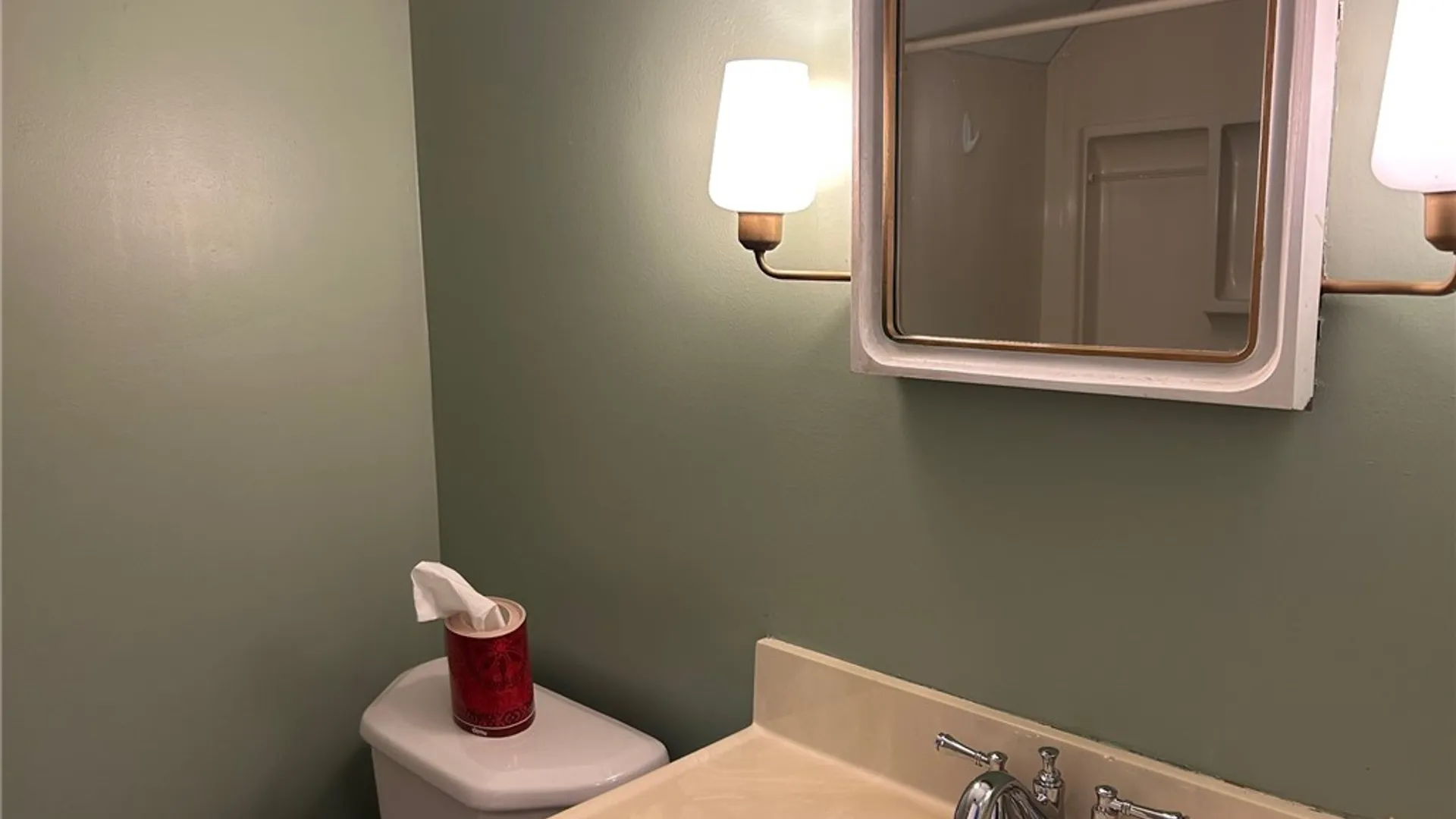 Property at 581 Bending Bough Drive, Webster, NY 14580 25