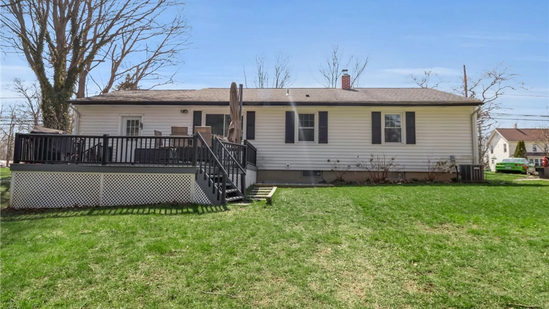 Property at 491 Pleasant Ave, Hamburg, NY 14075 3