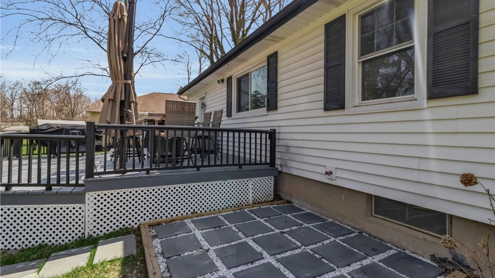 Property at 491 Pleasant Ave, Hamburg, NY 14075 5