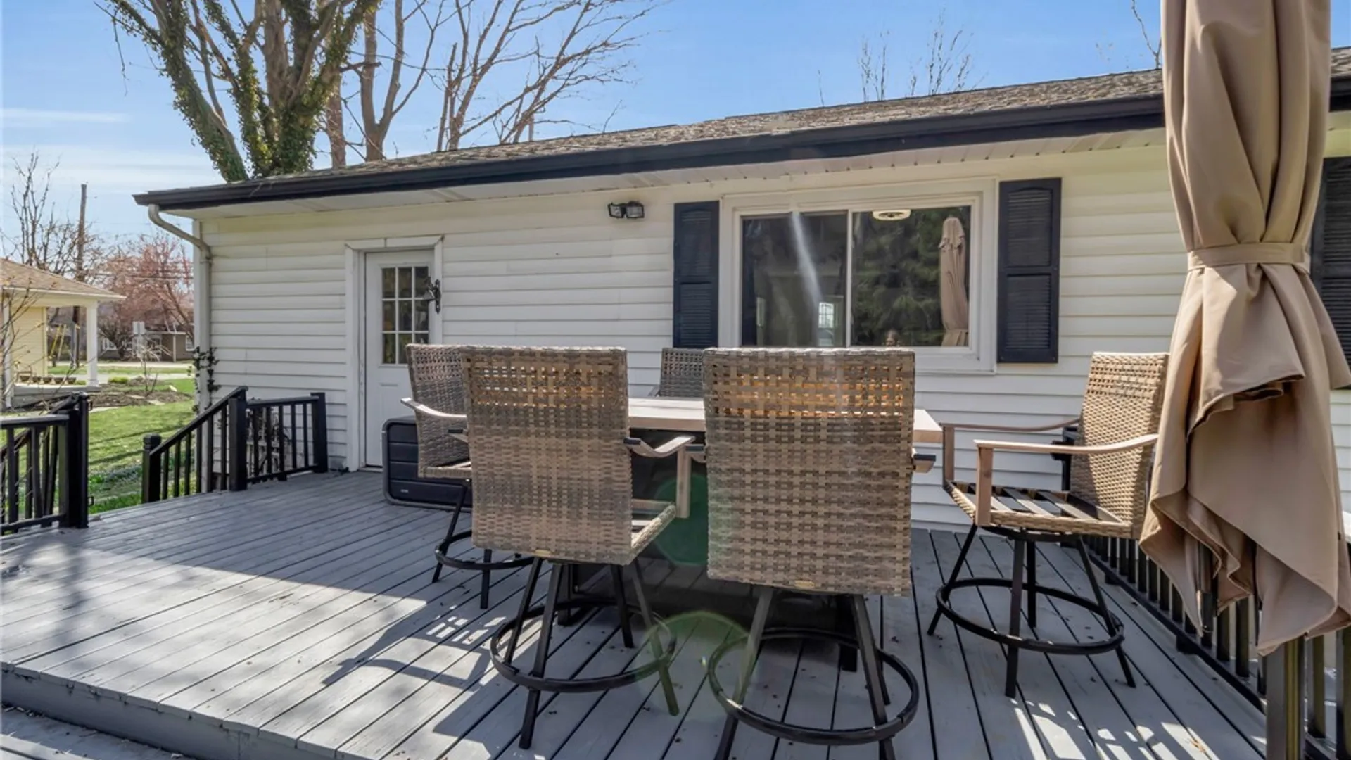 Property at 491 Pleasant Ave, Hamburg, NY 14075 6