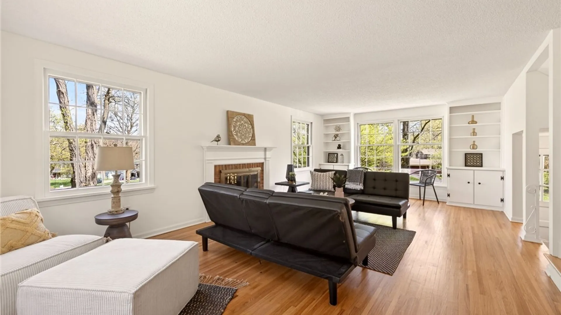 Property at 19 Laureldale Drive, Pittsford, NY 14534 11