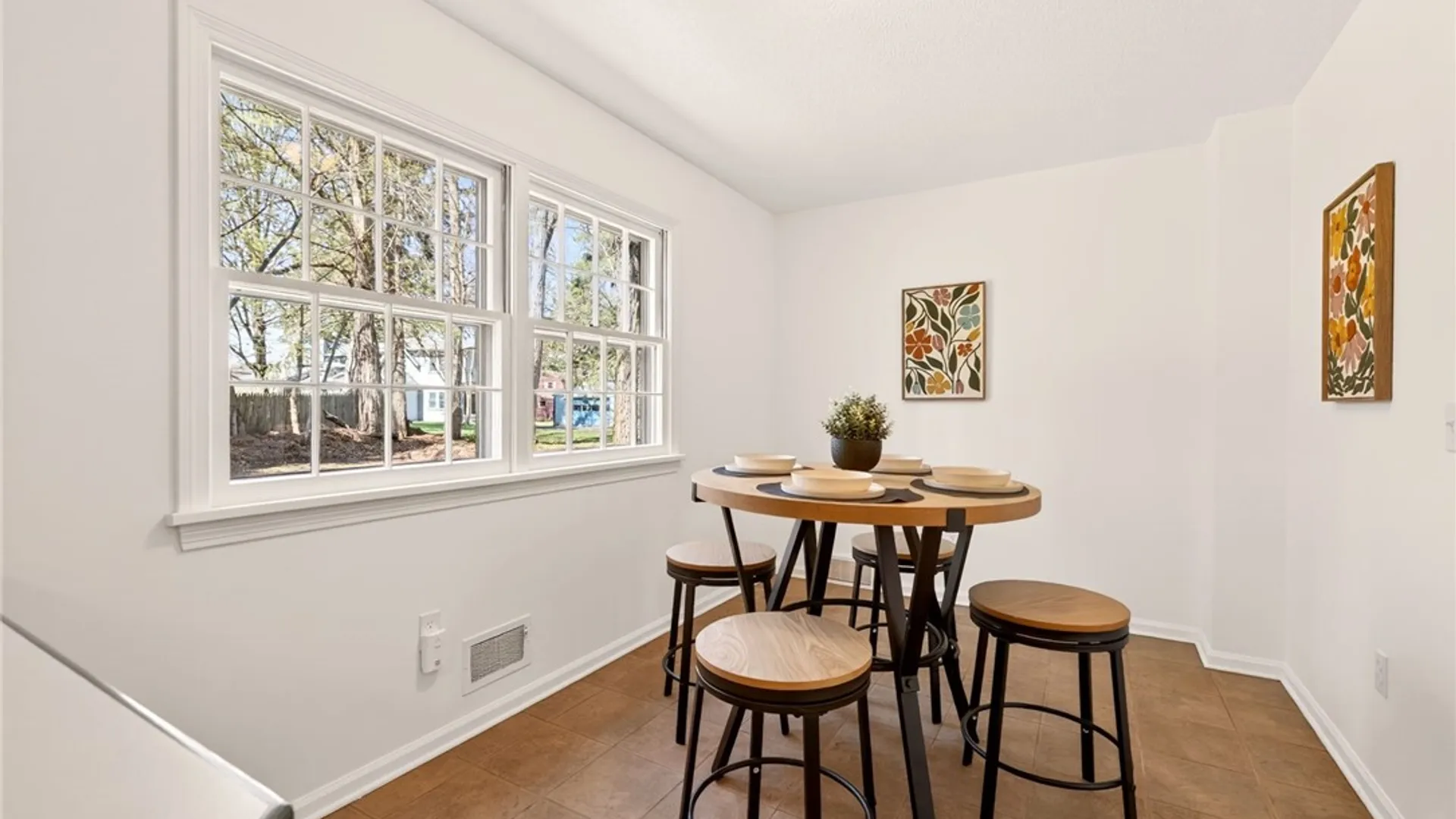 Property at 19 Laureldale Drive, Pittsford, NY 14534 13