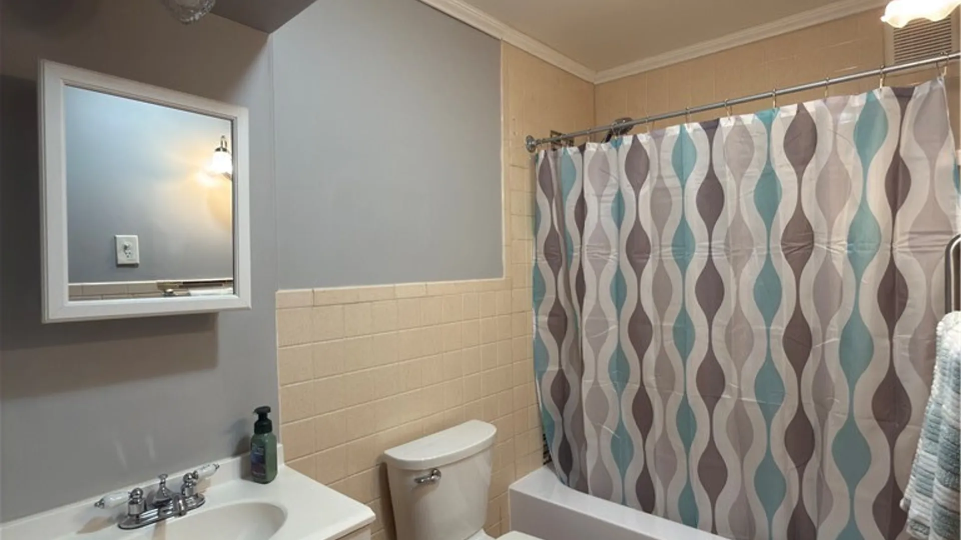 Property at 44 Century Drive, West Seneca, NY 14224 31