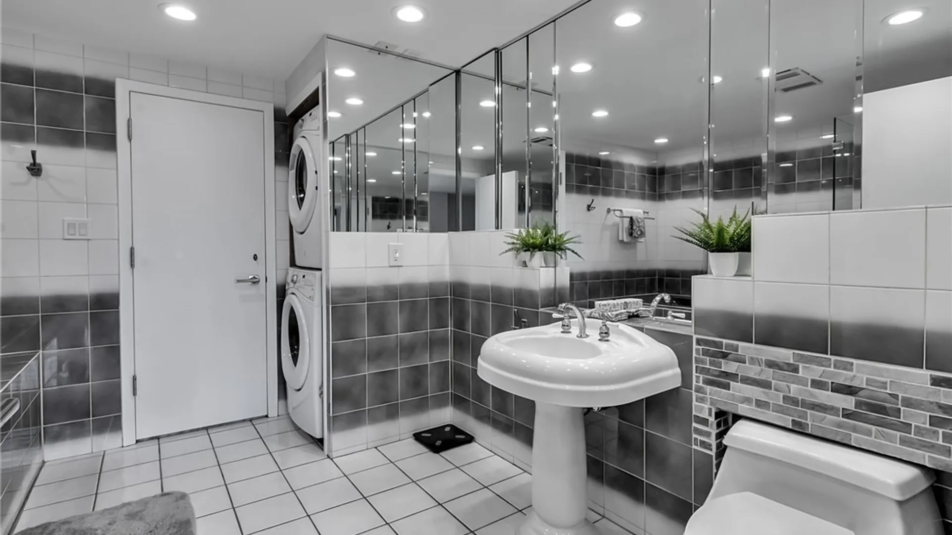 Property at 40 Waterfront Circle, Buffalo, NY 14202 25