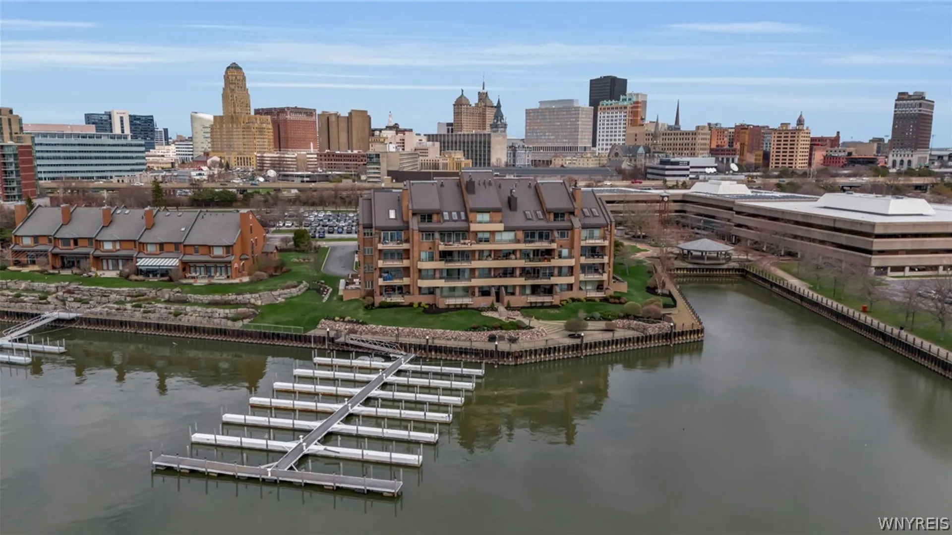 Property at 40 Waterfront Circle, Buffalo, NY 14202 33