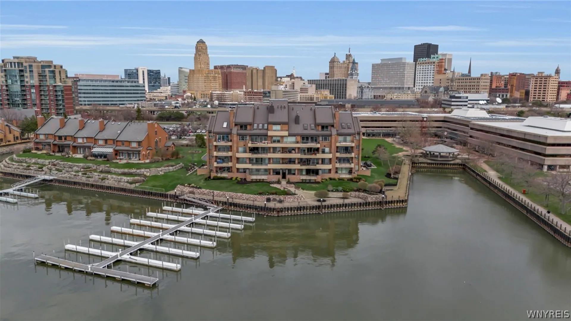 Property at 40 Waterfront Circle, Buffalo, NY 14202 34