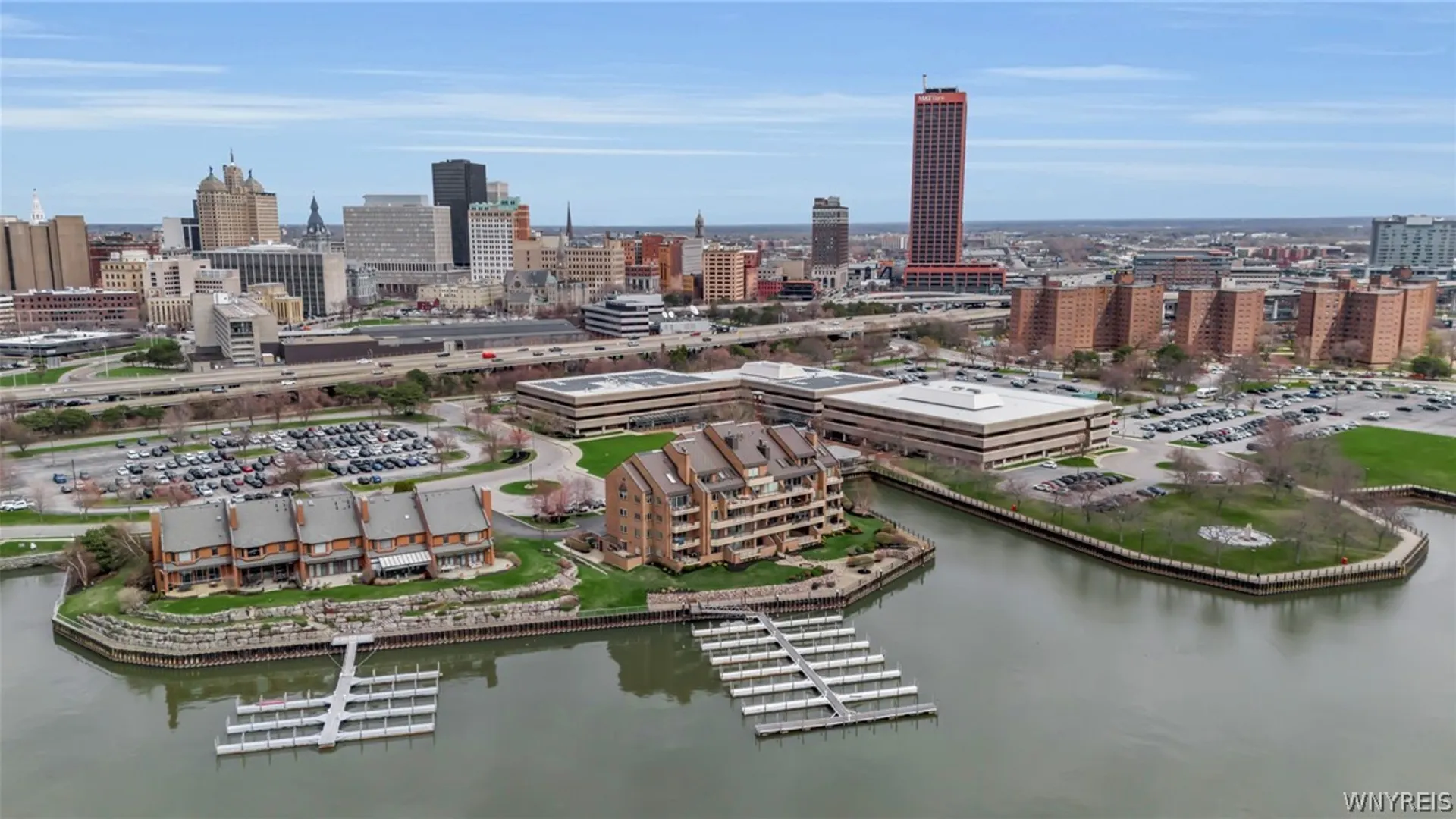 Property at 40 Waterfront Circle, Buffalo, NY 14202 40