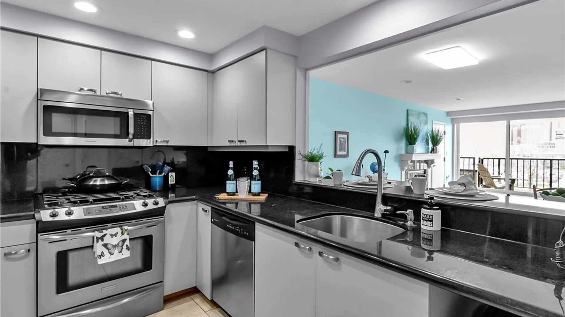 Property at 40 Waterfront Circle, Buffalo, NY 14202 9