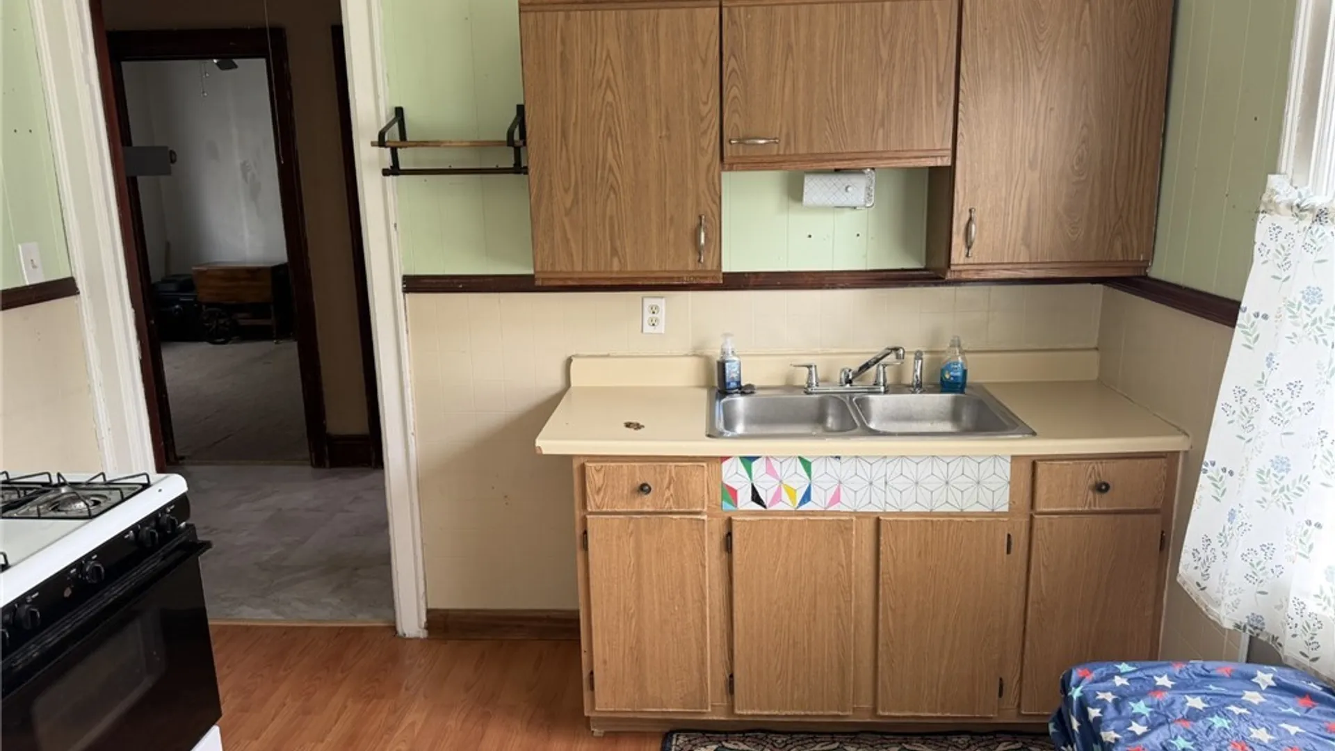 Property at 166 Herkimer St, Buffalo, NY 14213 18