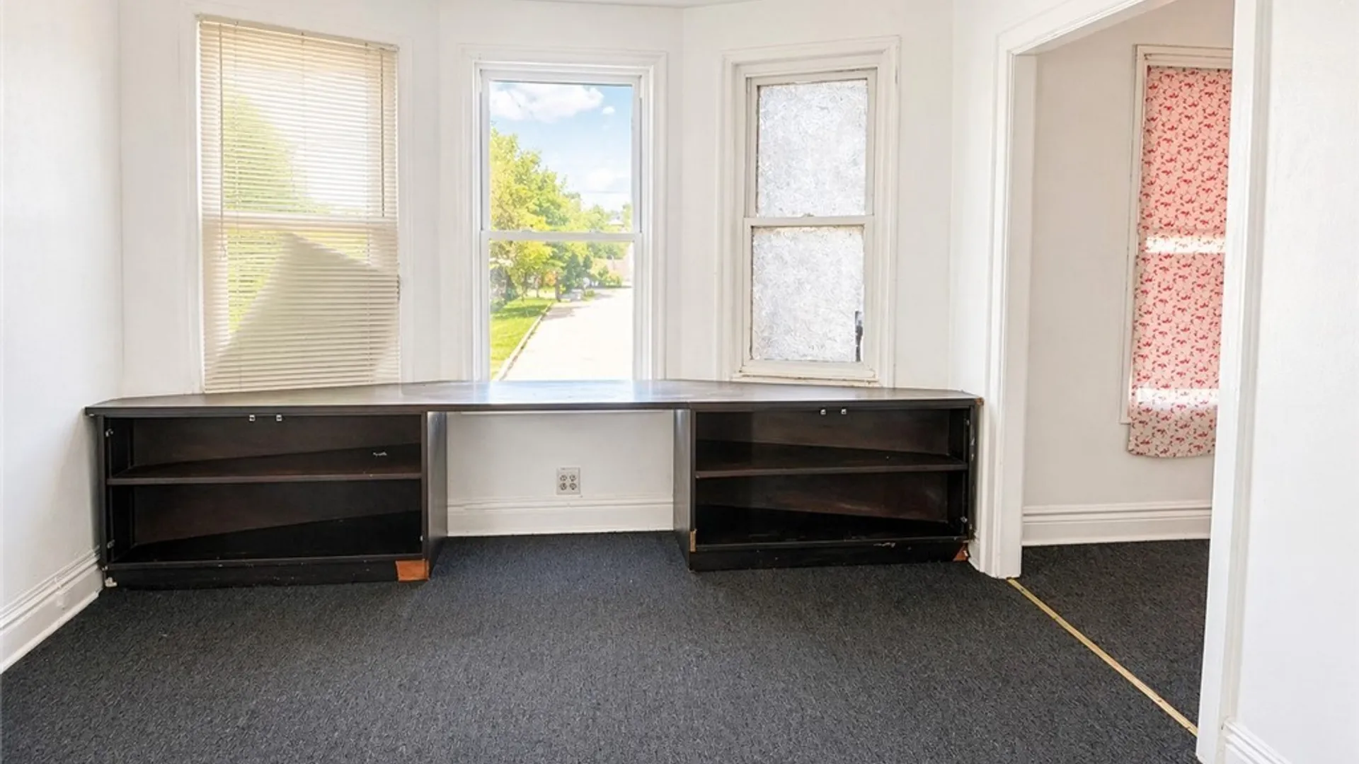 Property at 2473 Bailey Avenue, Buffalo, NY 14215 17