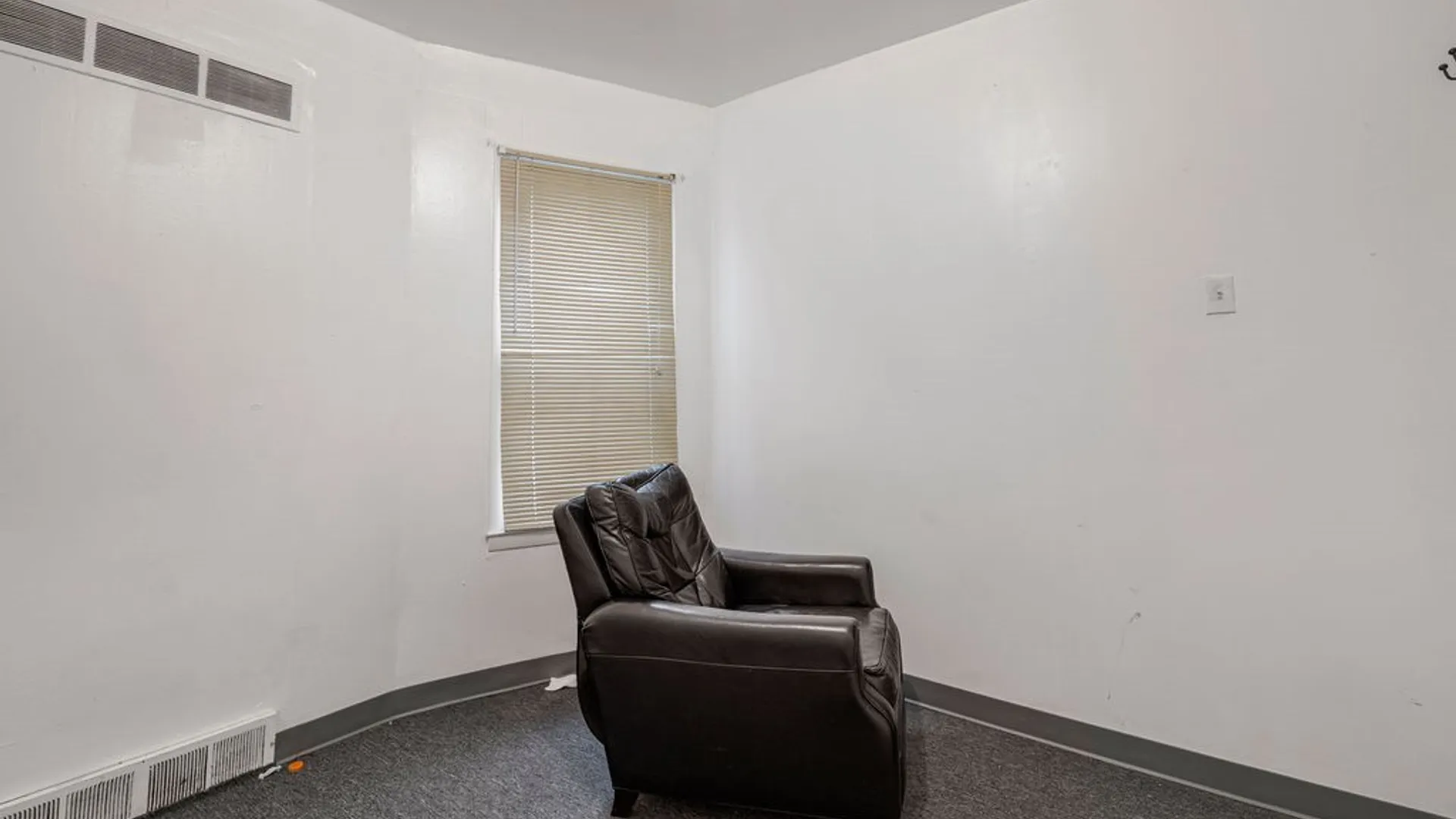 Property at 2473 Bailey Avenue, Buffalo, NY 14215 8
