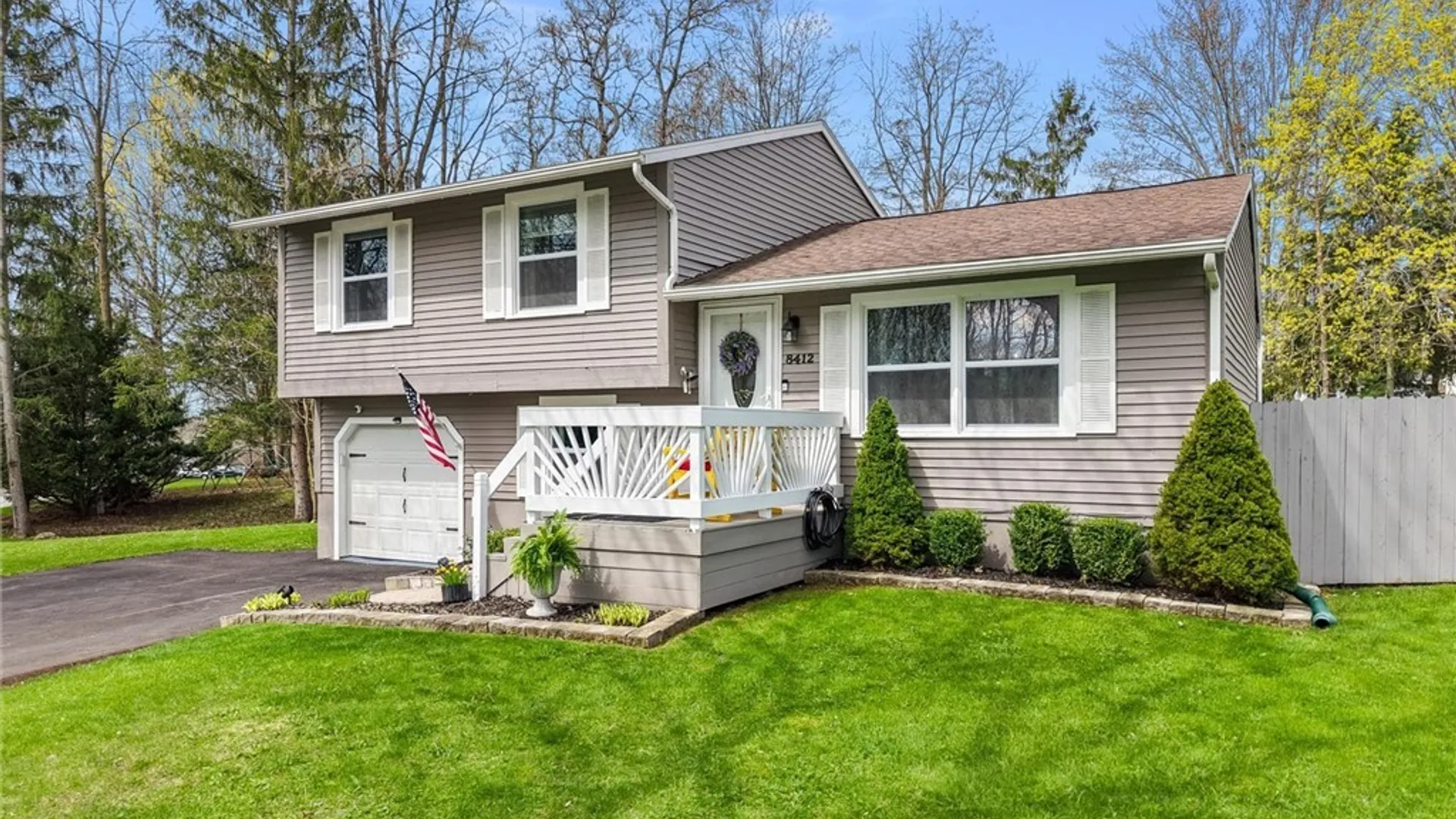 Property at 8412 Sextant Drive, Clay, NY 13027 3