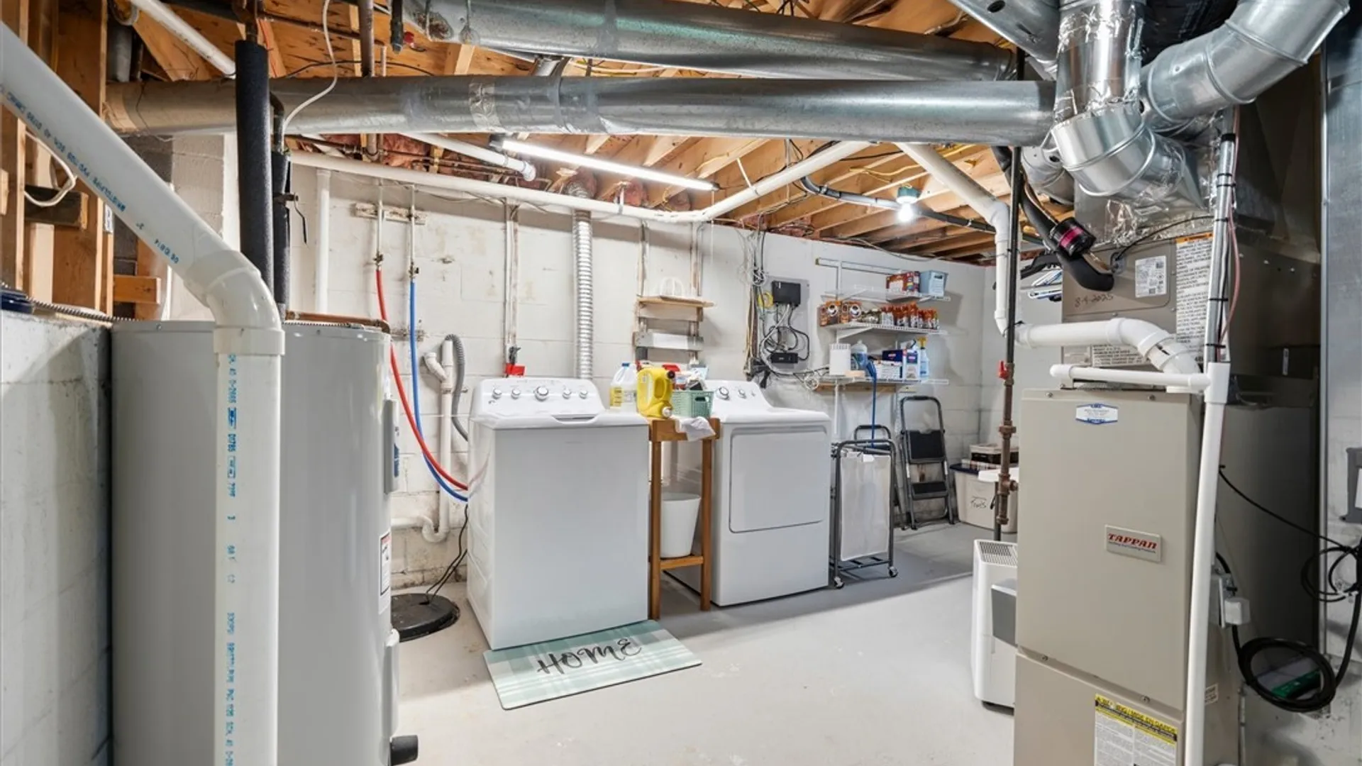 Property at 8412 Sextant Drive, Clay, NY 13027 44