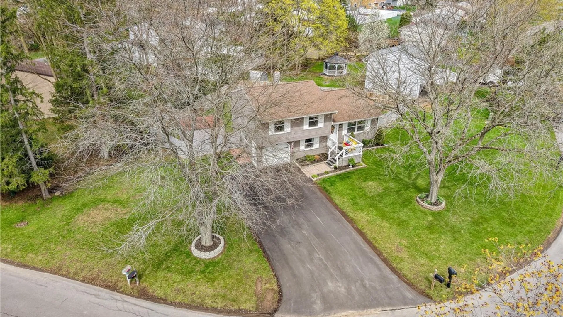 Property at 8412 Sextant Drive, Clay, NY 13027 5