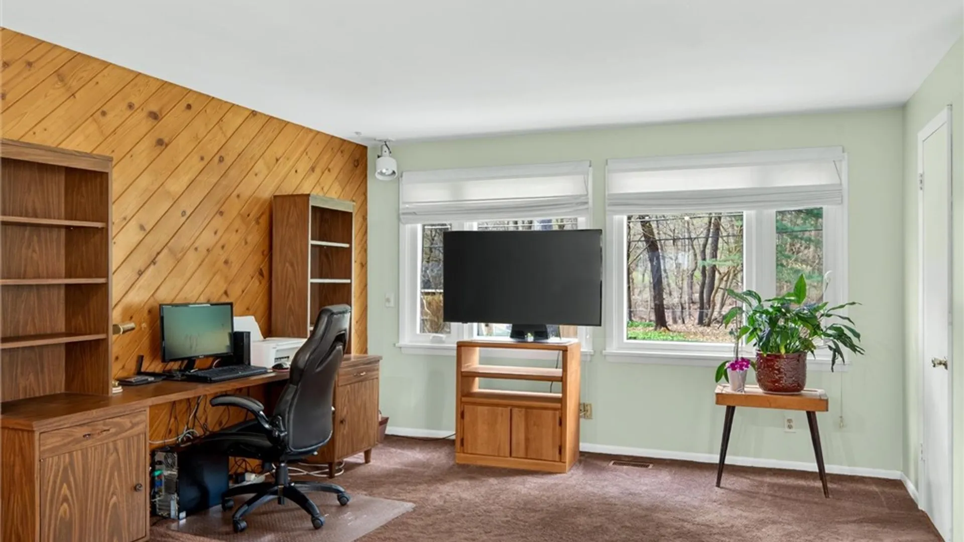 Property at 75 Park Lane, Brighton, NY 14625 13