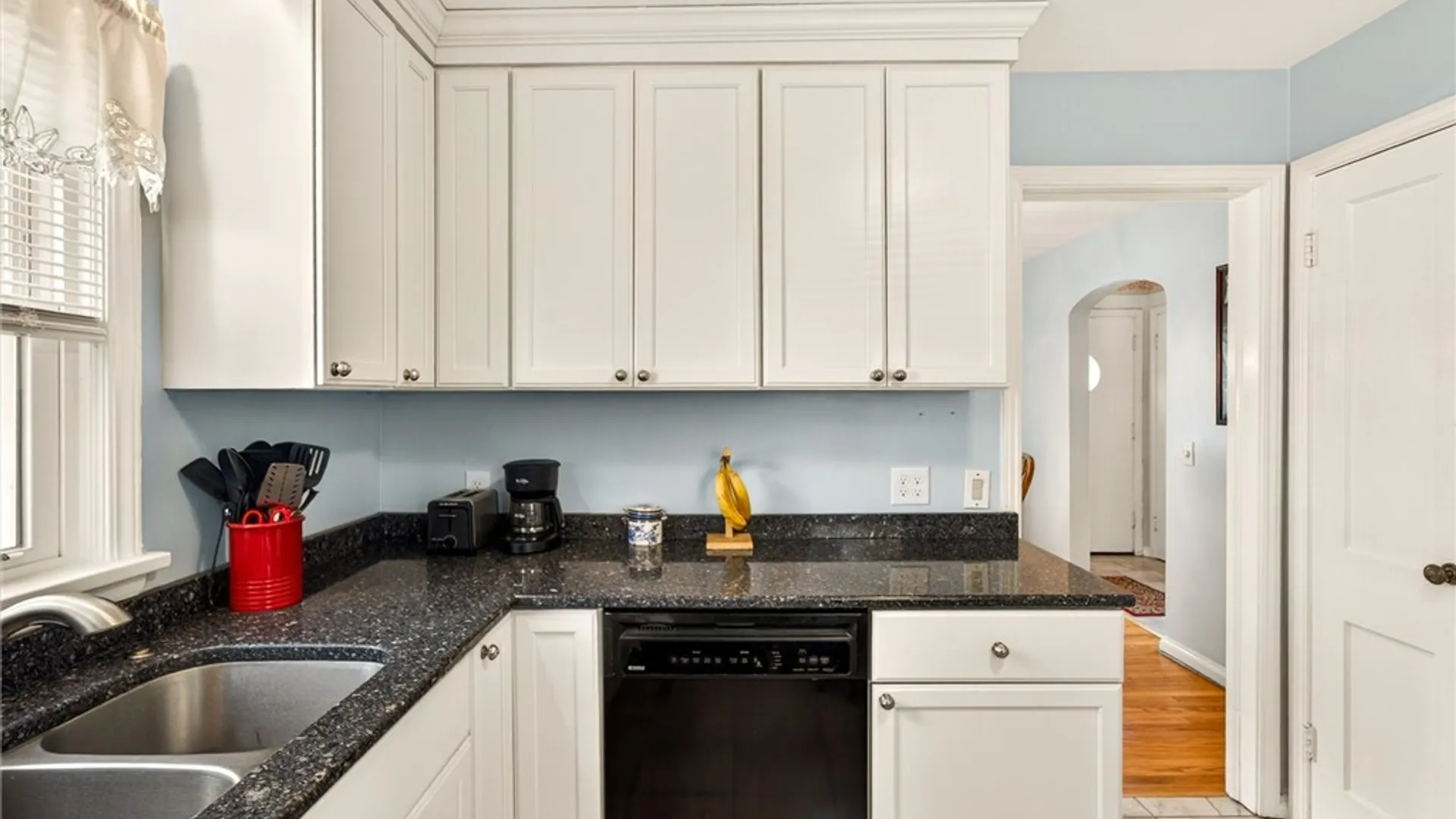 Property at 75 Park Lane, Brighton, NY 14625 20